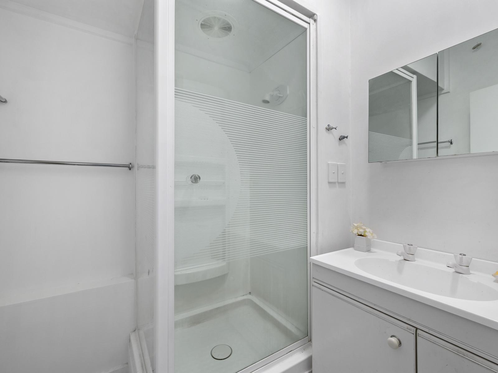 Unit 6B, 33 Rimu Street, Eastbourne