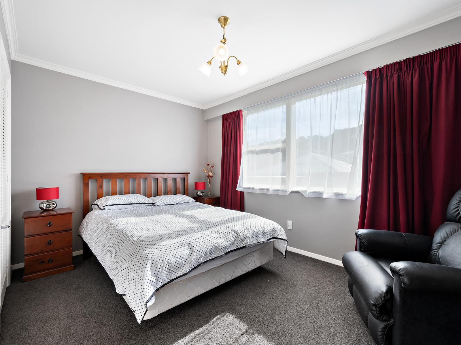 84 Waipapa Road, Hataitai 84 Waipapa Road, Hataitai