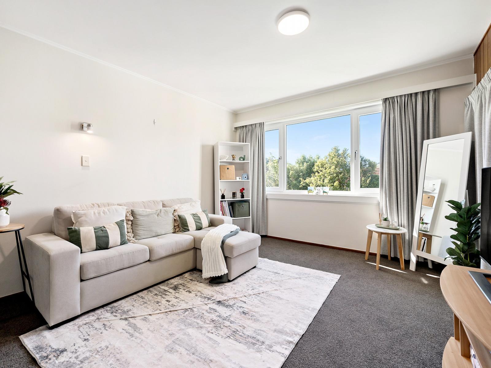 Unit 2, 18 Agra Crescent, Khandallah