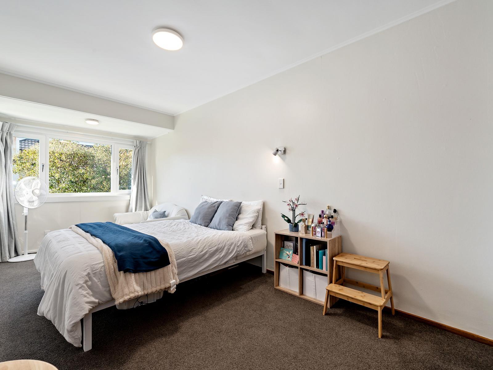 Unit 2, 18 Agra Crescent, Khandallah