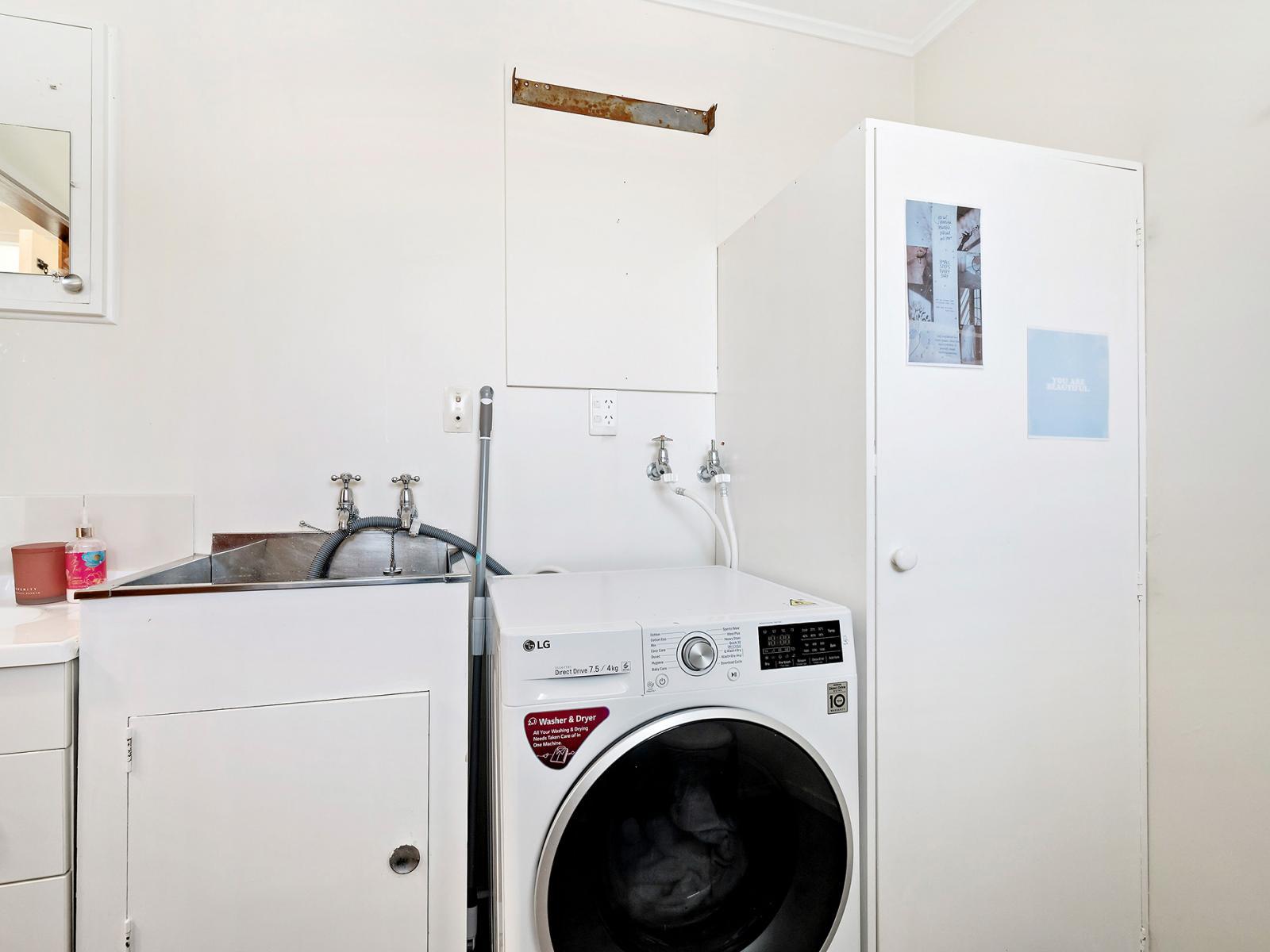 Unit 2, 18 Agra Crescent, Khandallah