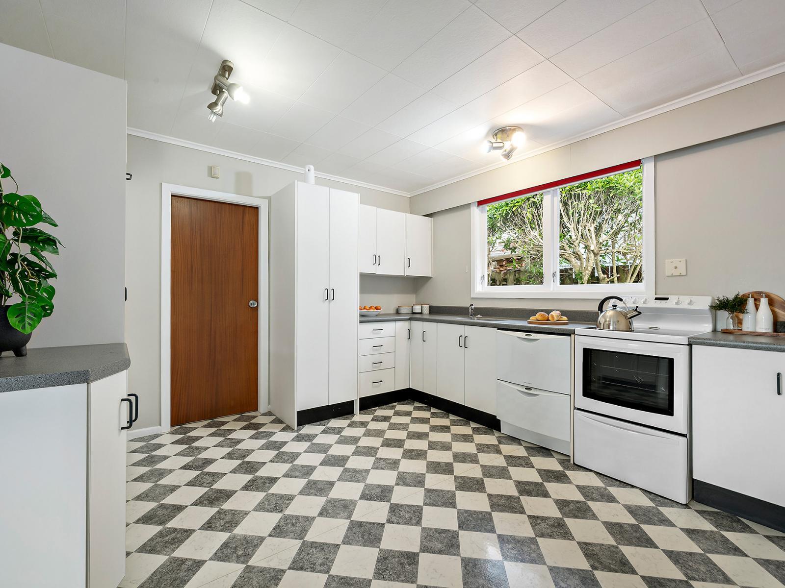 144 Broderick Road, Johnsonville