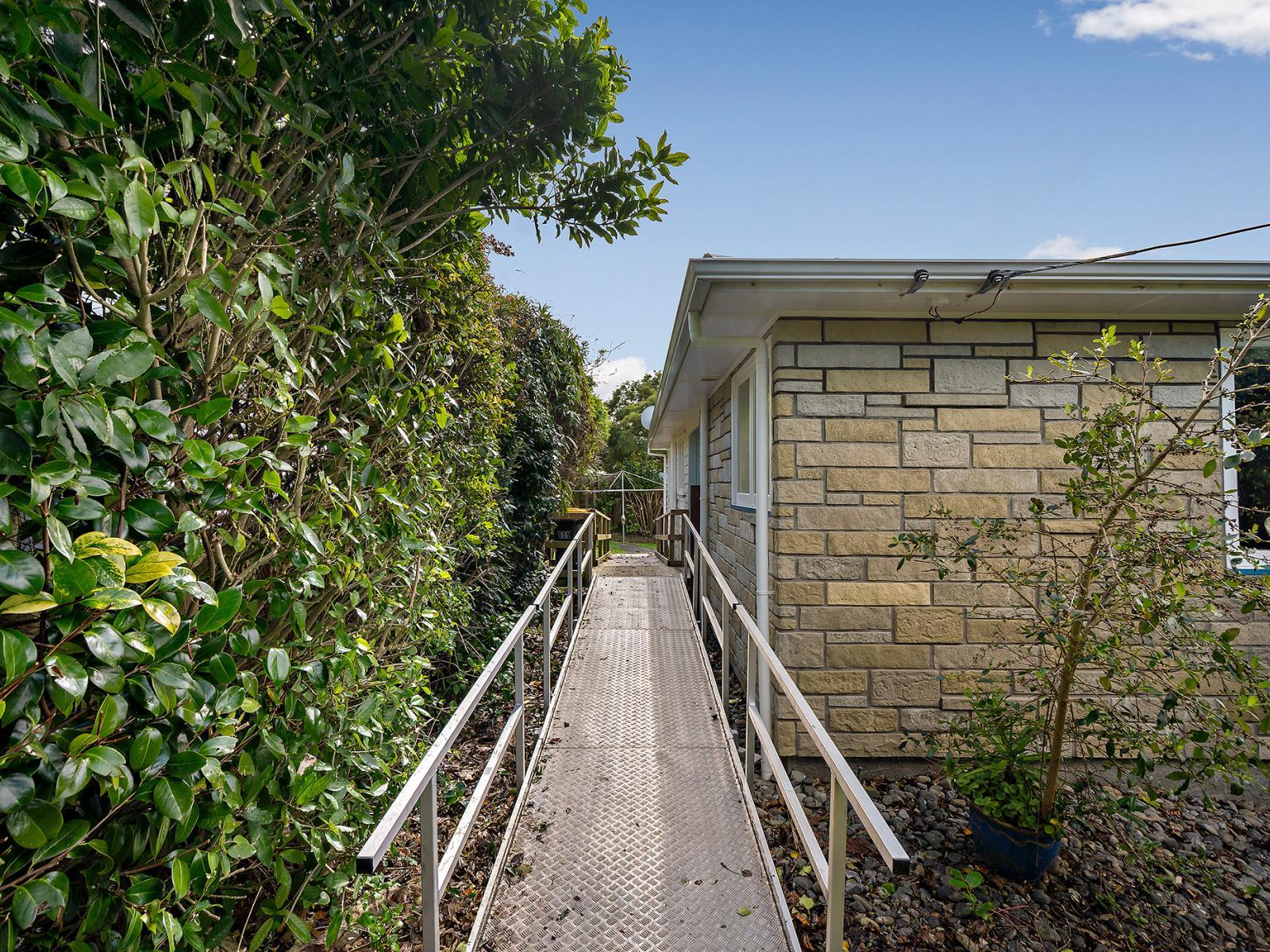 144 Broderick Road, Johnsonville