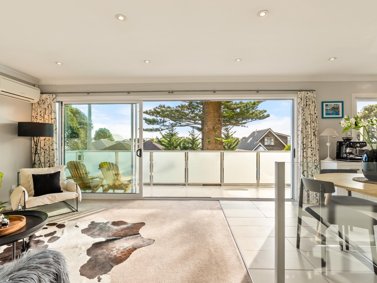225 Muritai Road, Eastbourne 225 Muritai Road, Eastbourne
