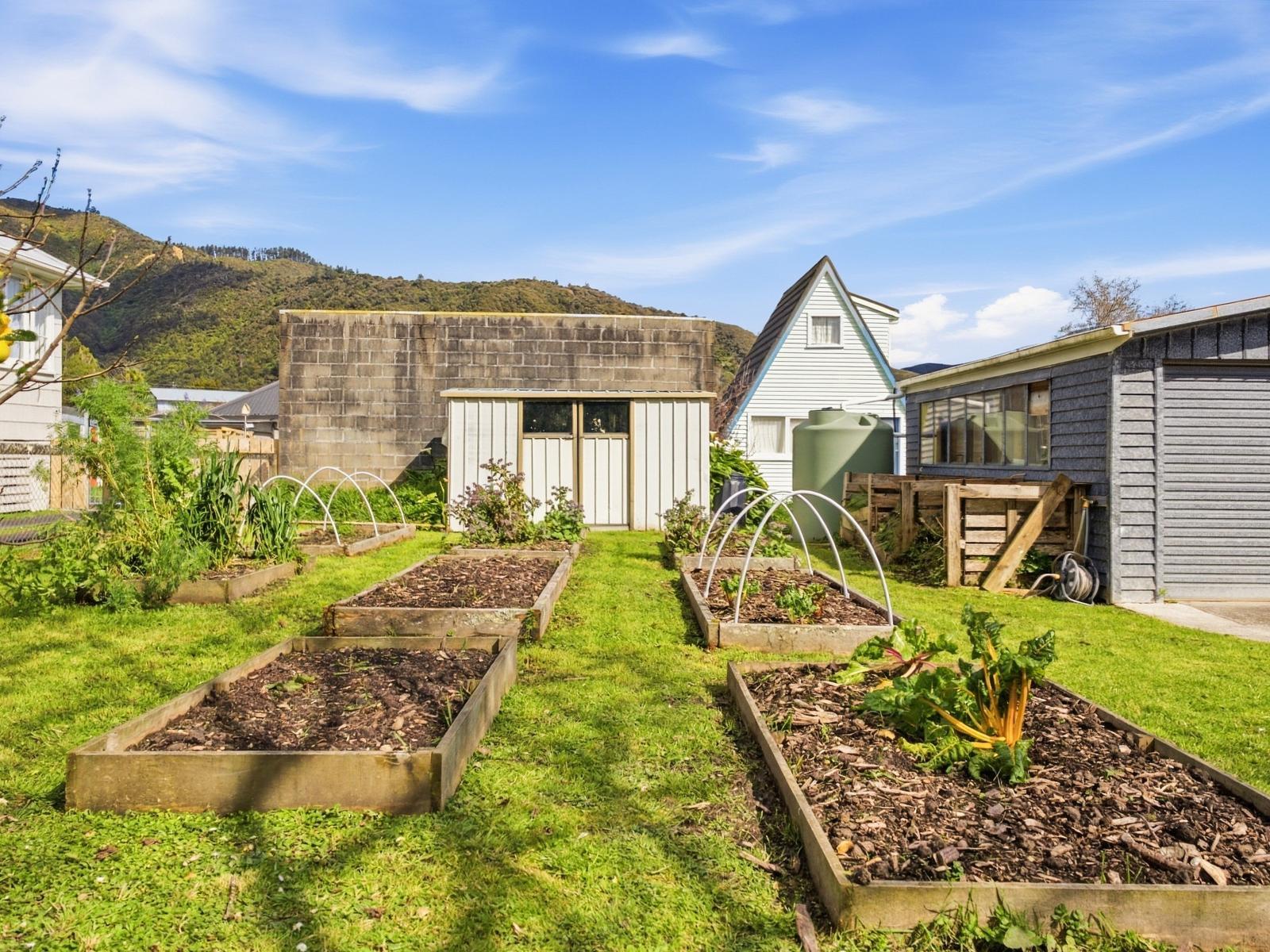 24 Rimu Street, Naenae 24 Rimu Street, Naenae