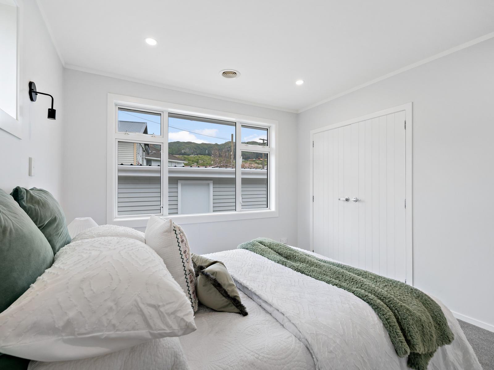 7 Massey Street, Tawa 7 Massey Street, Tawa