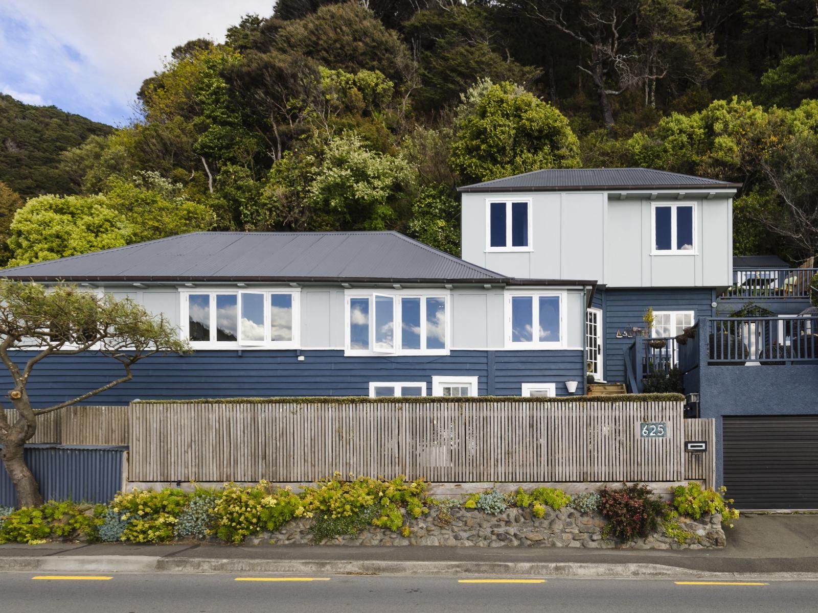 625 Marine Drive, Days Bay 625 Marine Drive, Days Bay