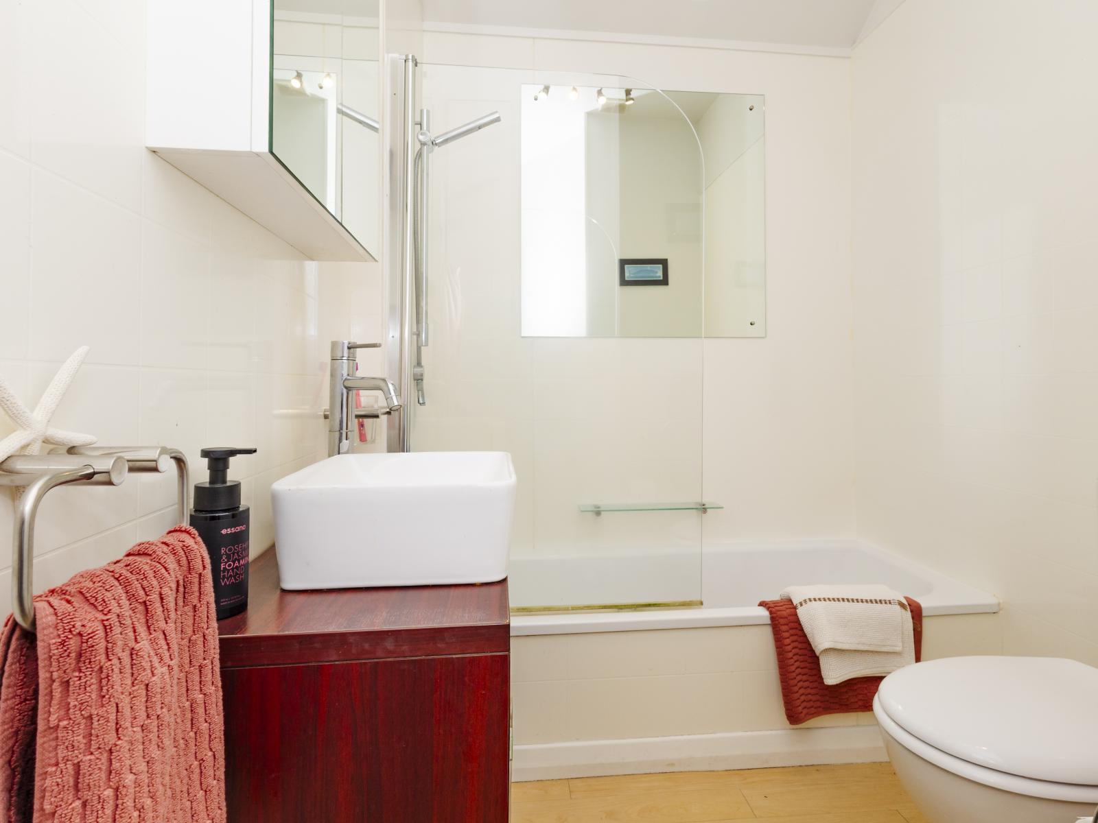625 Marine Drive, Days Bay 625 Marine Drive, Days Bay