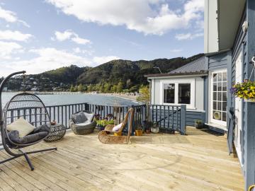 Days Bay