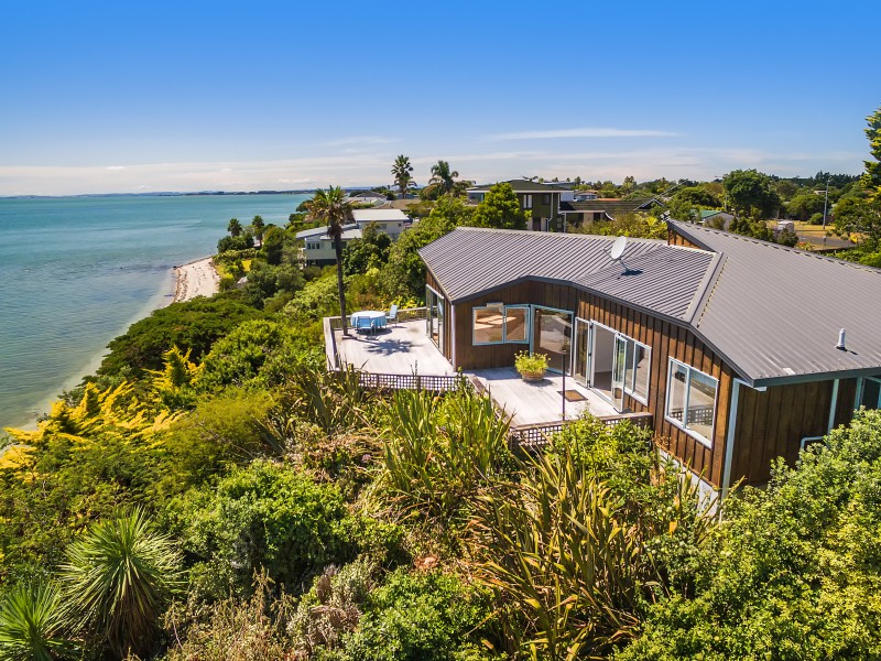 PGG Wrightson Real Estate Clarks Beach