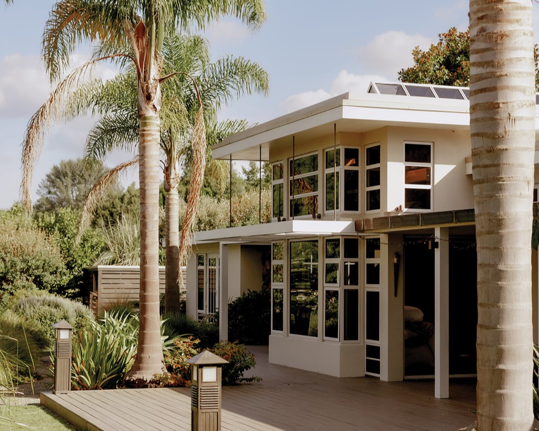 LRC_AUT26_Lakeside Home_Home