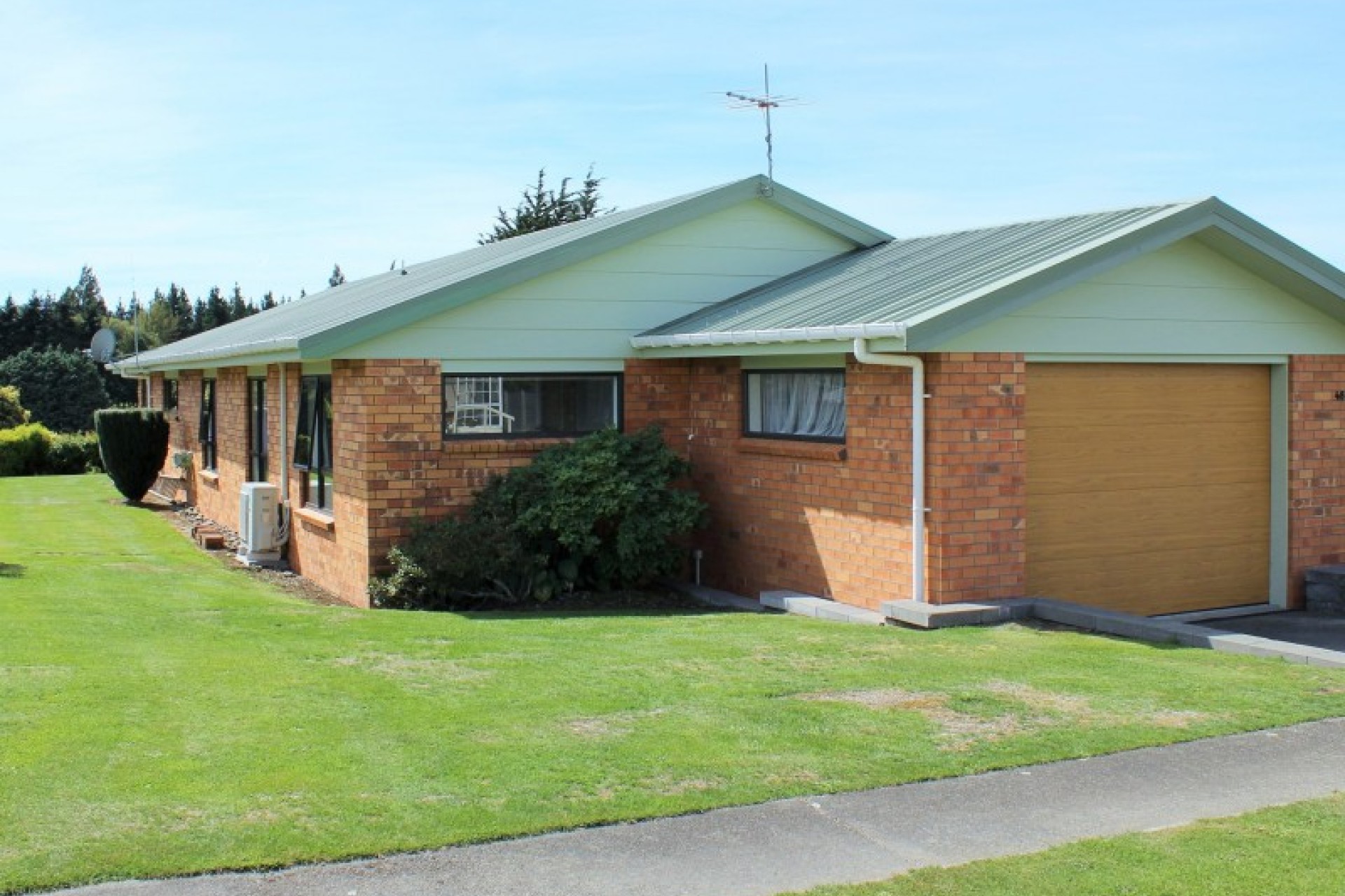 Mossburn PGG Wrightson Real Estate