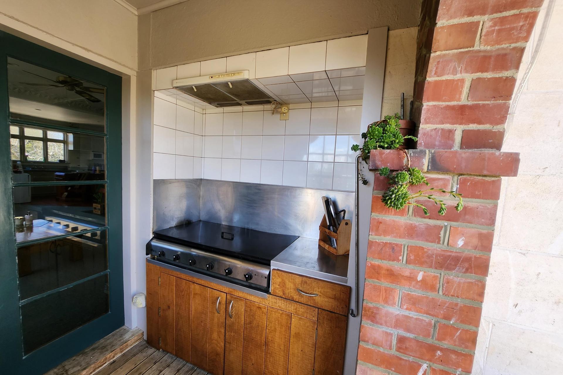 114 Coal Pit Road, Enfield