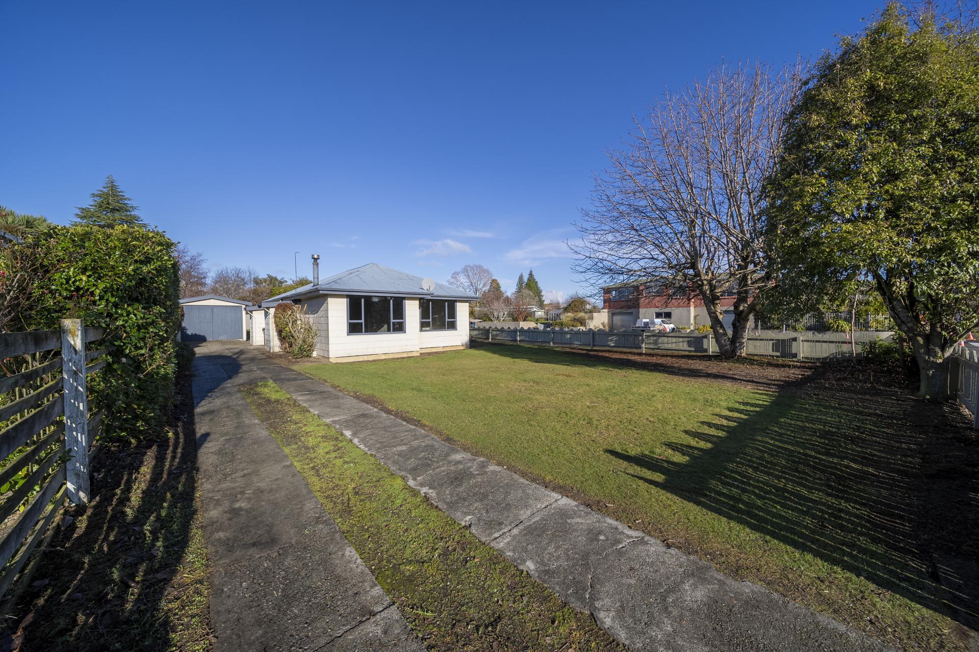 12 Sutherland Street, Te Anau