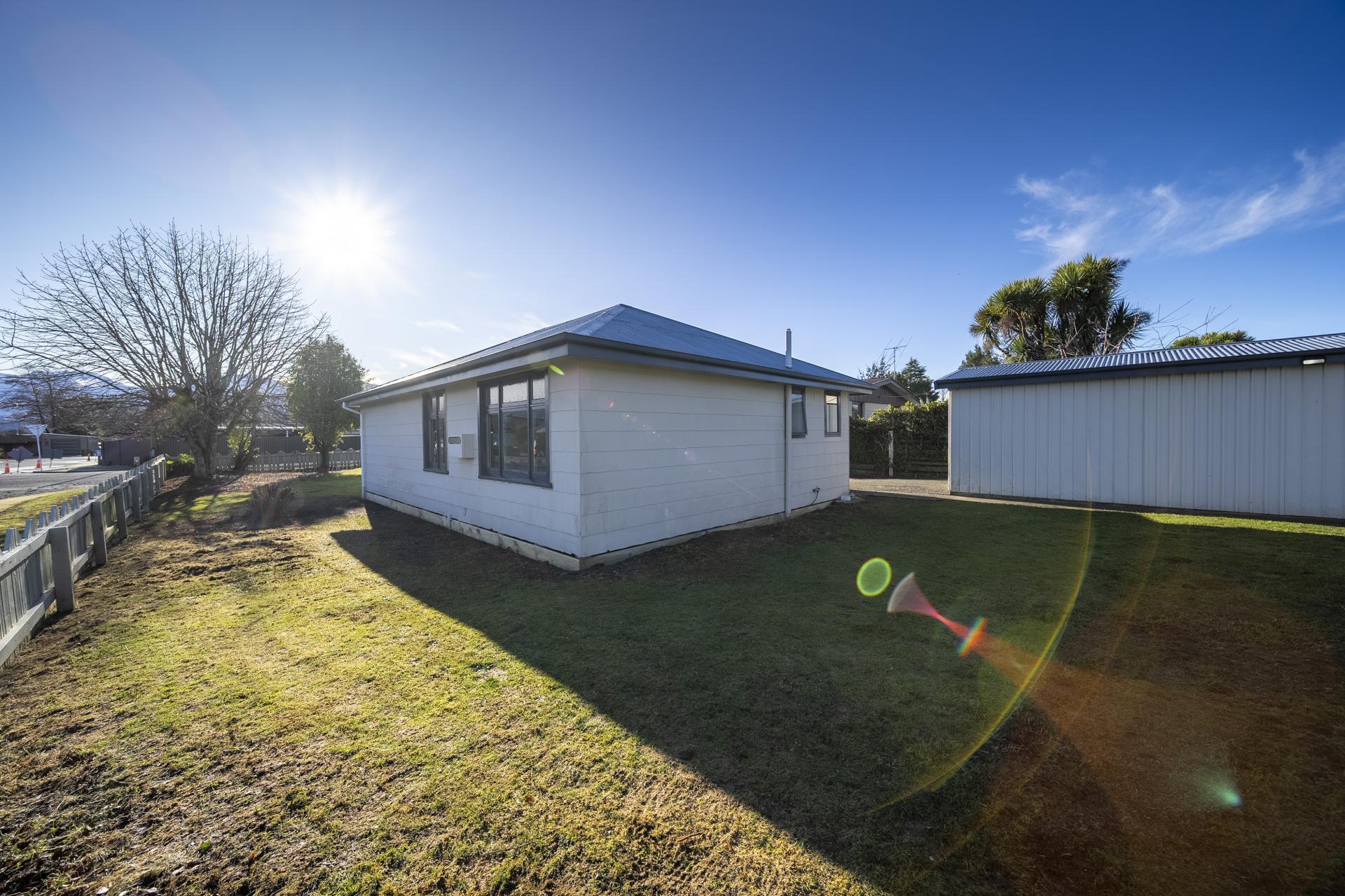 12 Sutherland Street, Te Anau
