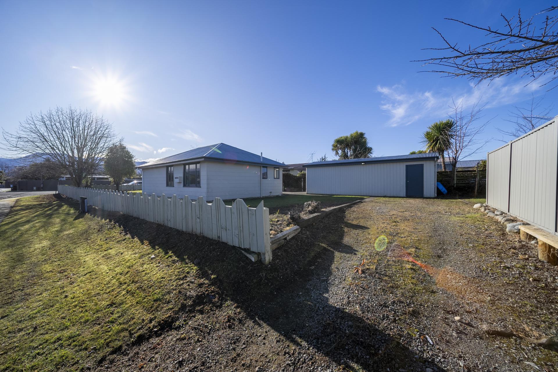 12 Sutherland Street, Te Anau