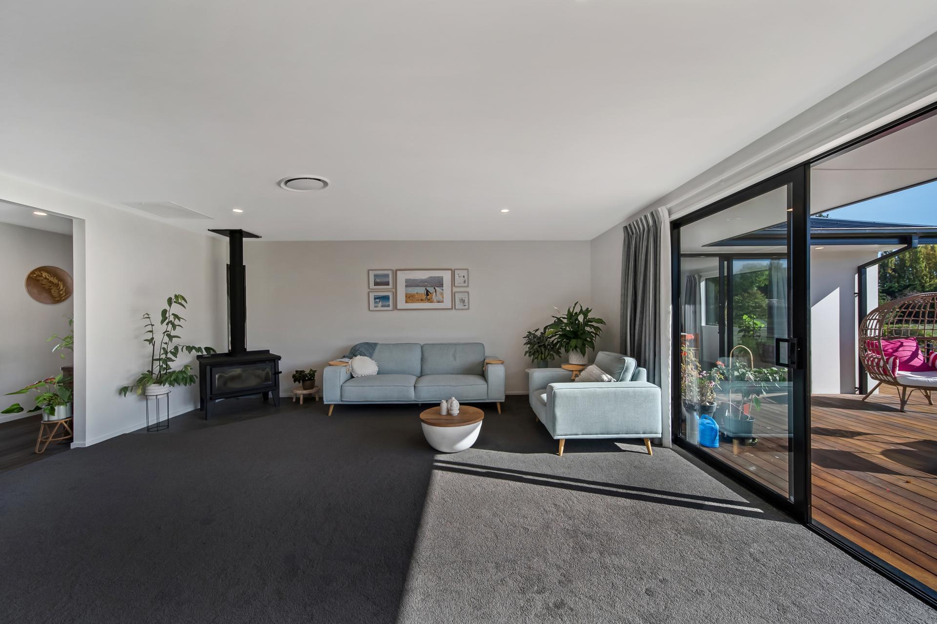 8 Burntwood Lane, Pegasus