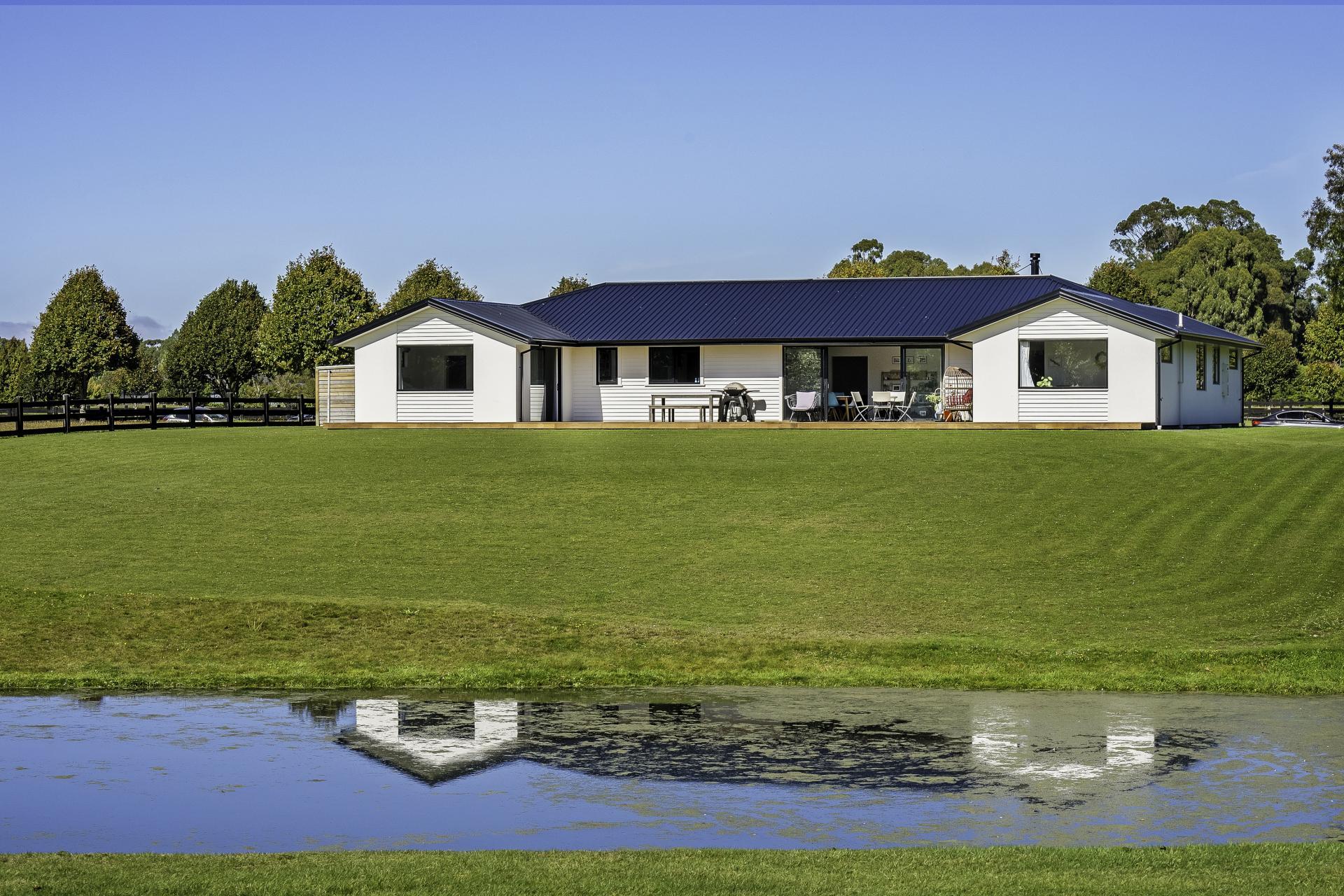 8 Burntwood Lane, Pegasus