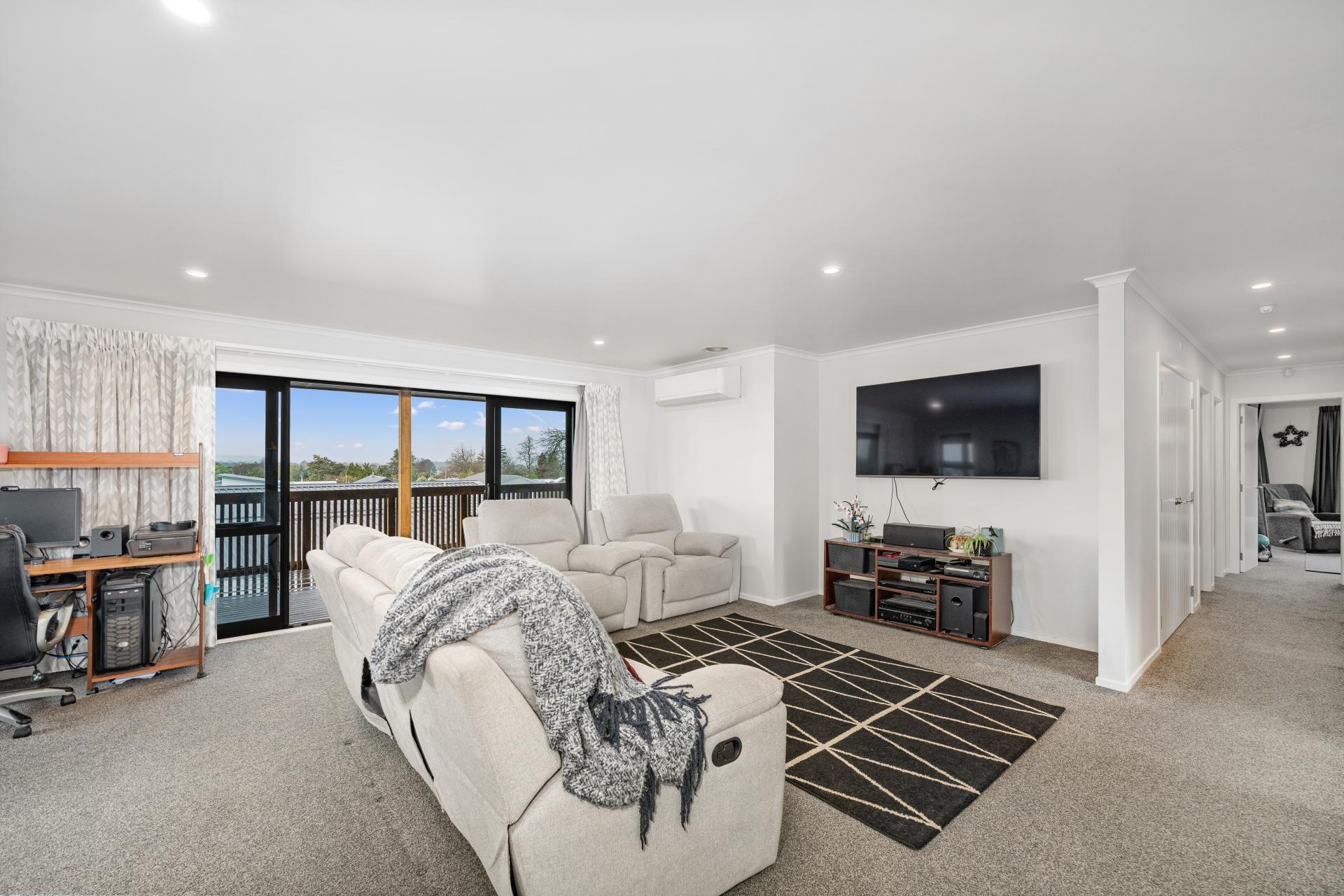 6 Poplar Grove, Feilding