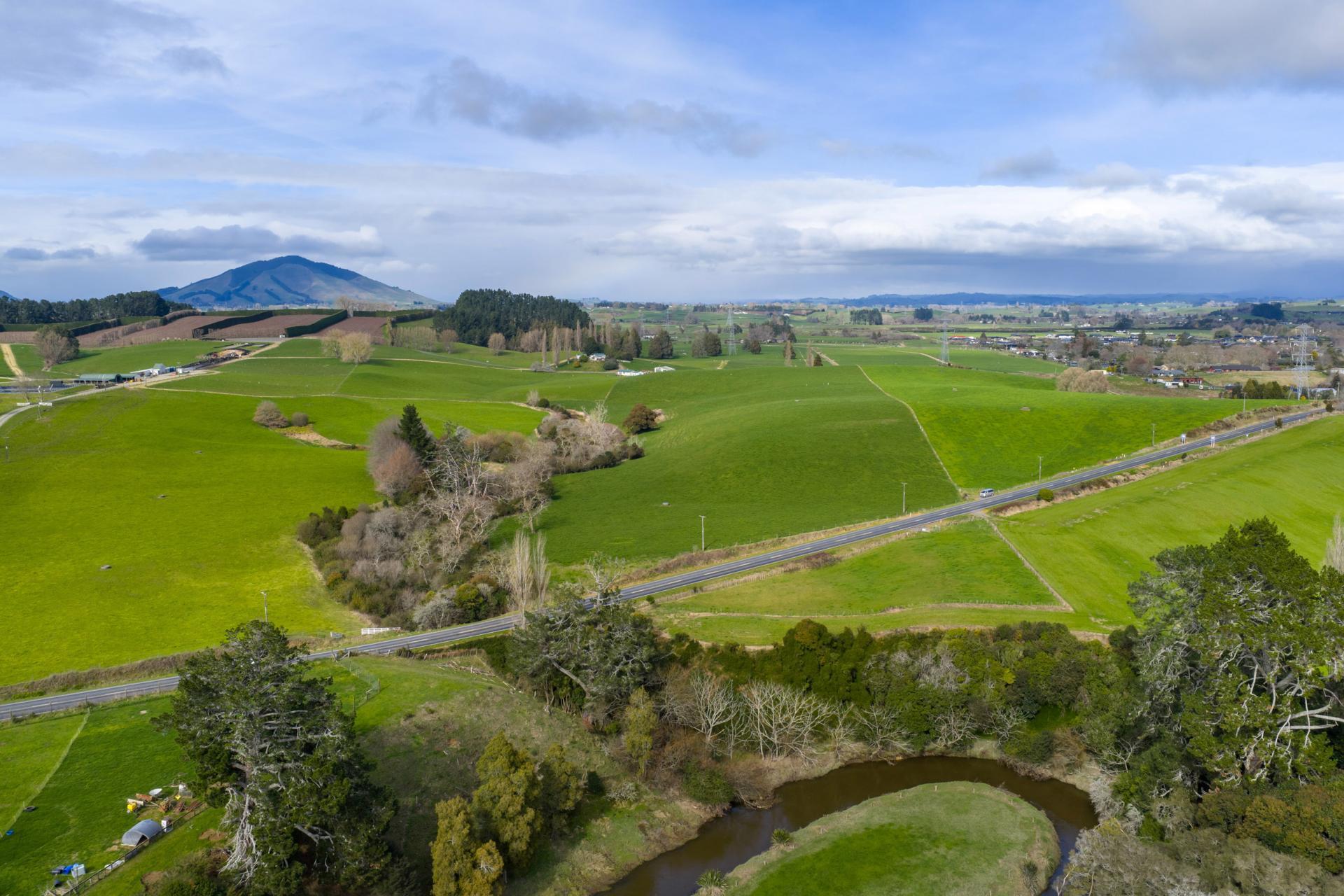 Pirongia Road, Pirongia