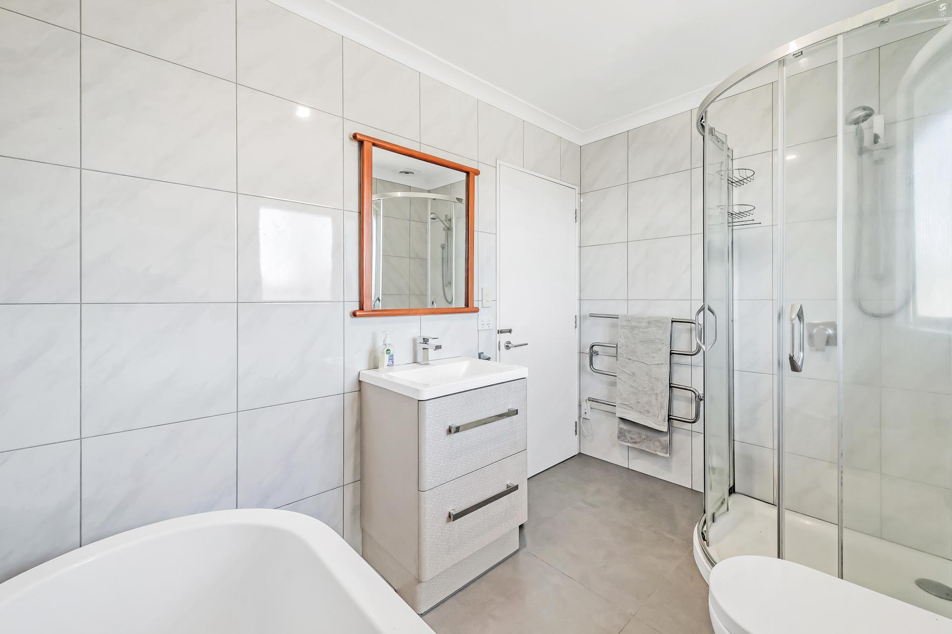 74 Foothills Road, Okuku