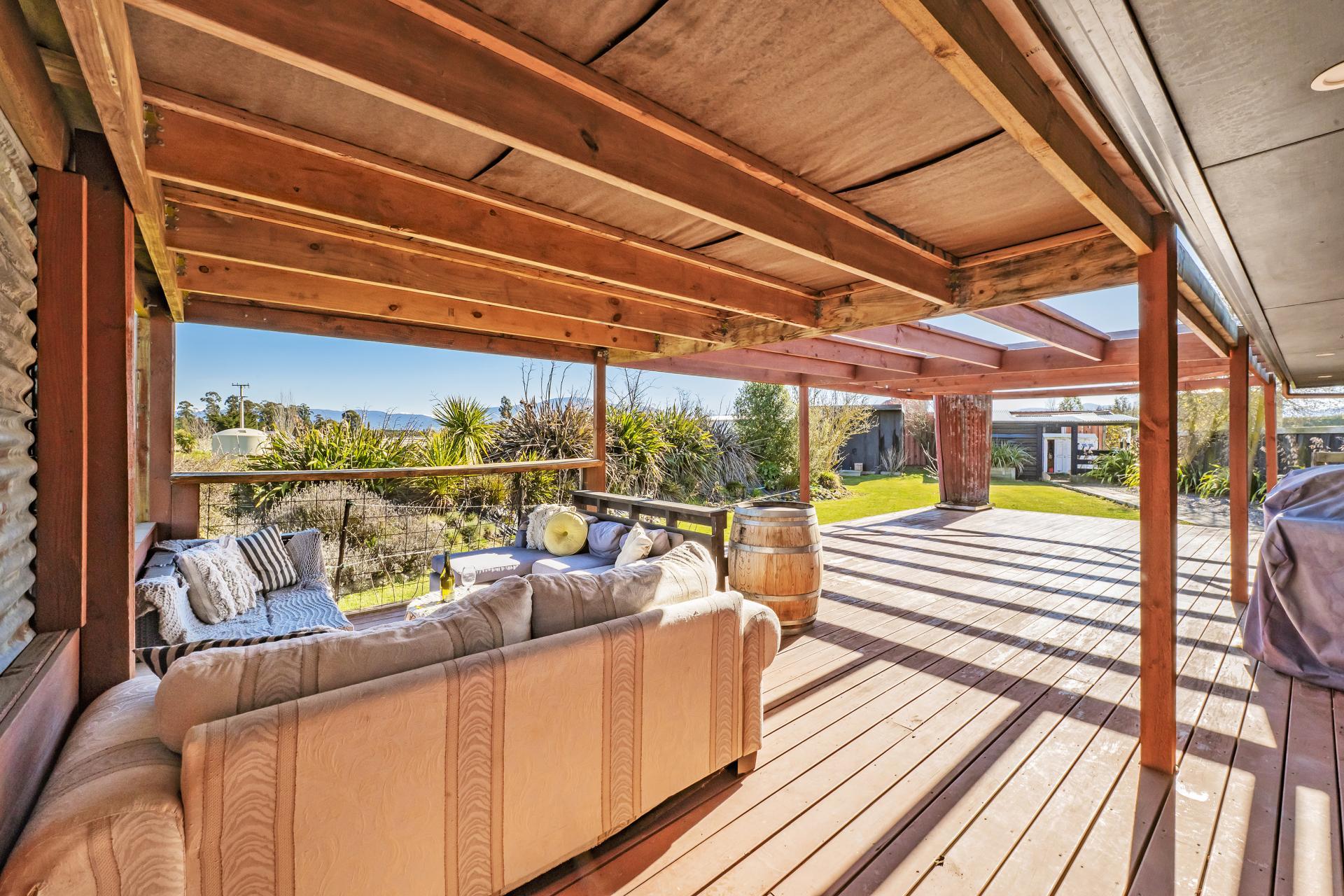 74 Foothills Road, Okuku