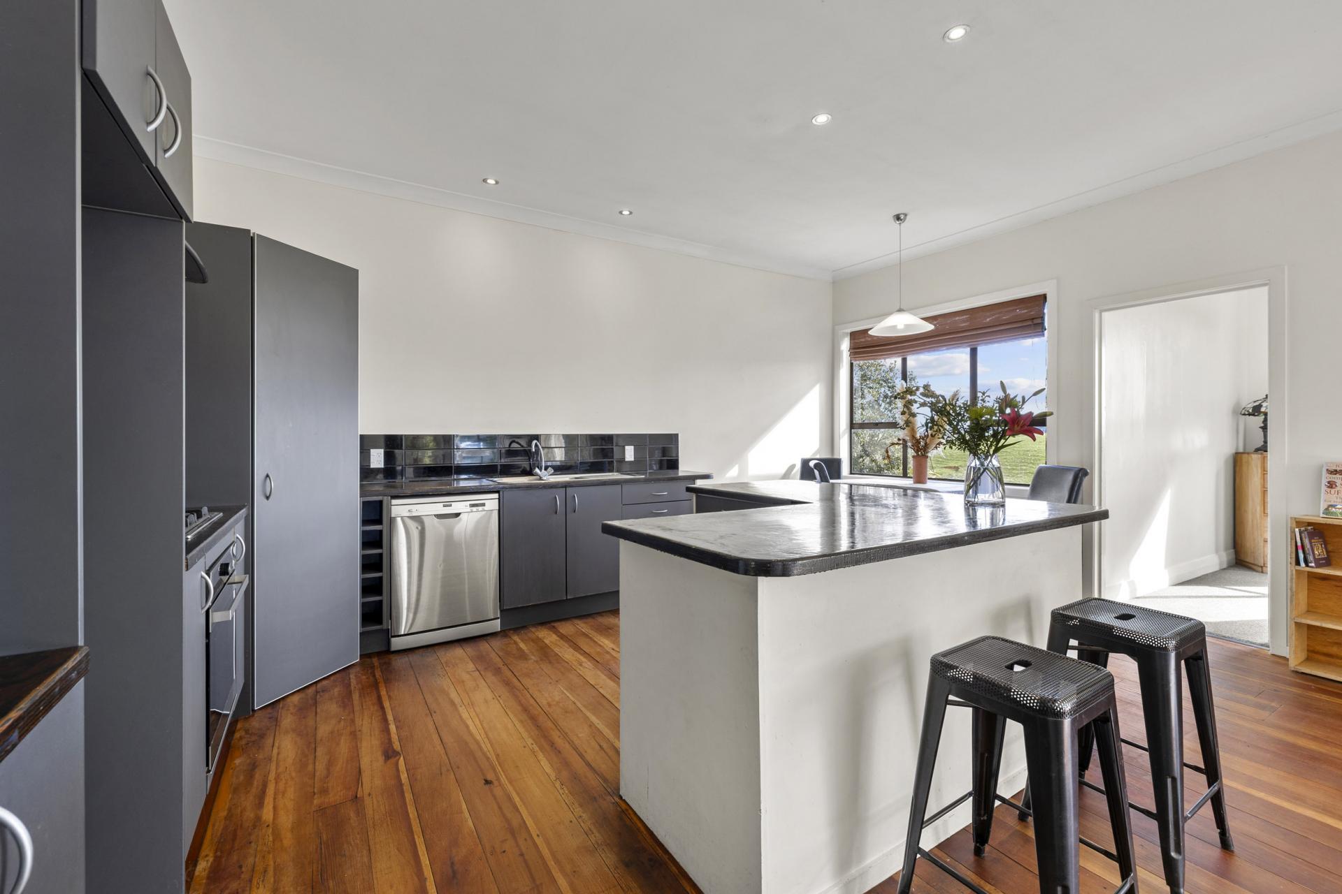 98A Houchen Road, Raglan