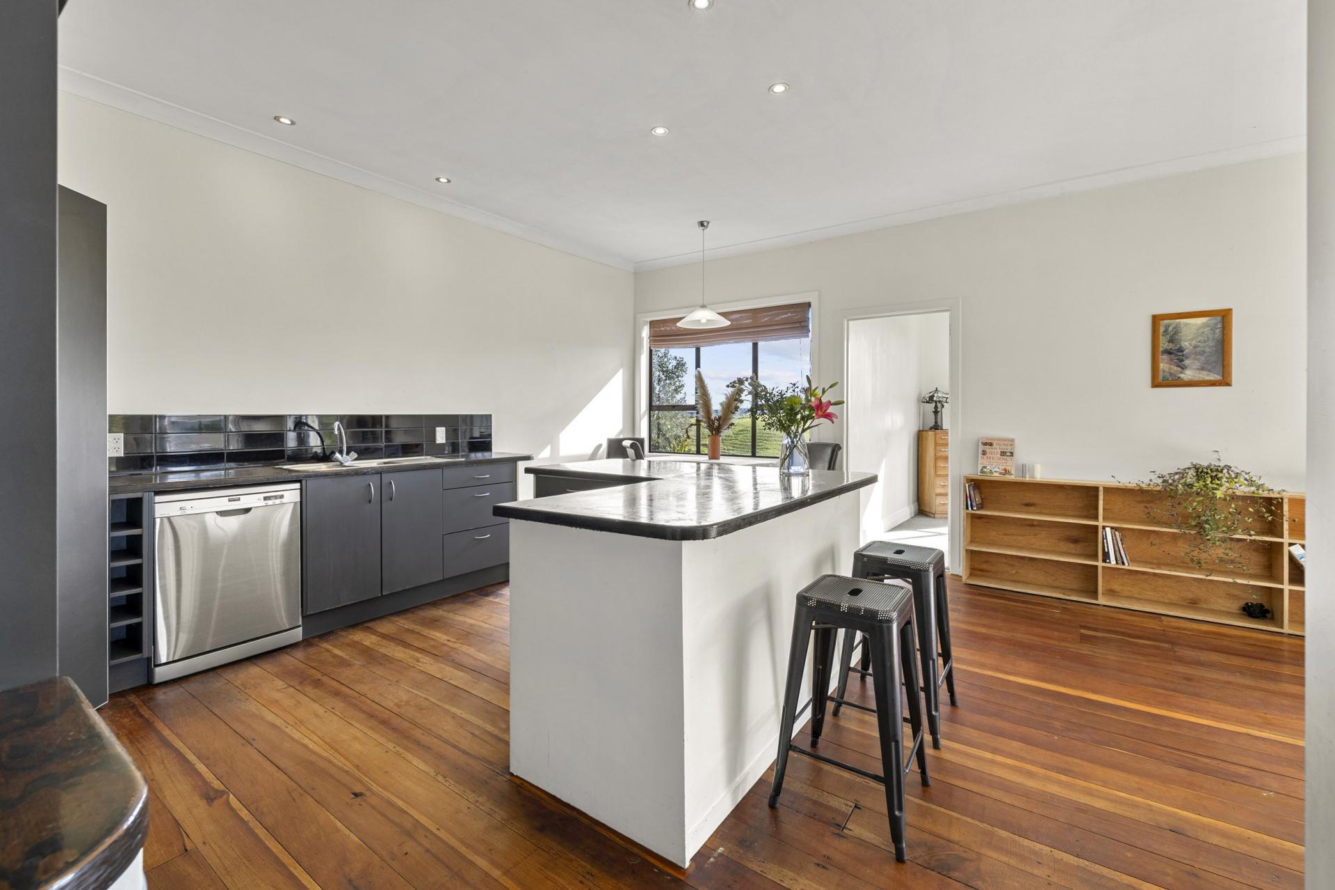98A Houchen Road, Raglan