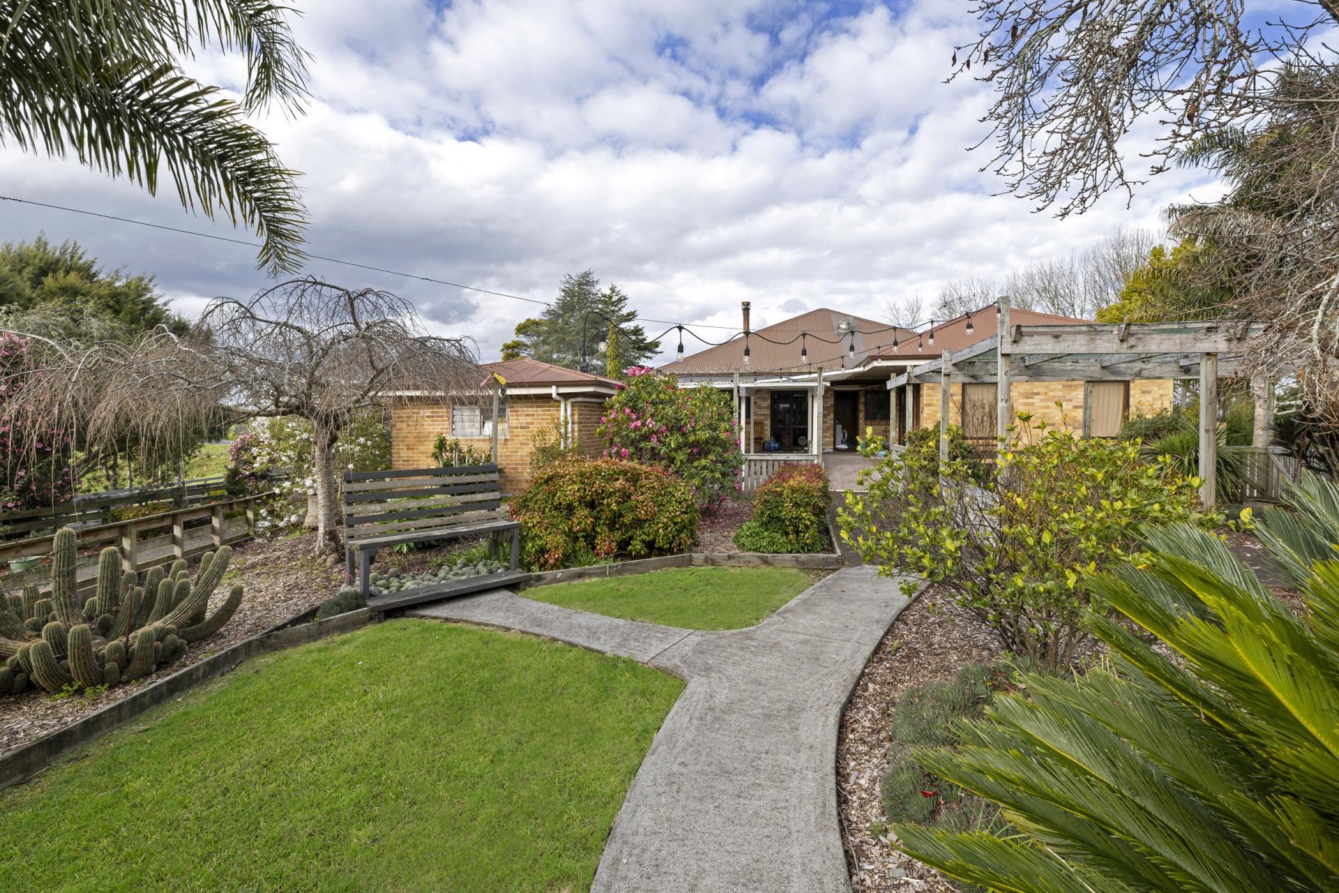 802 Tuhikaramea Road, Ngahinapouri