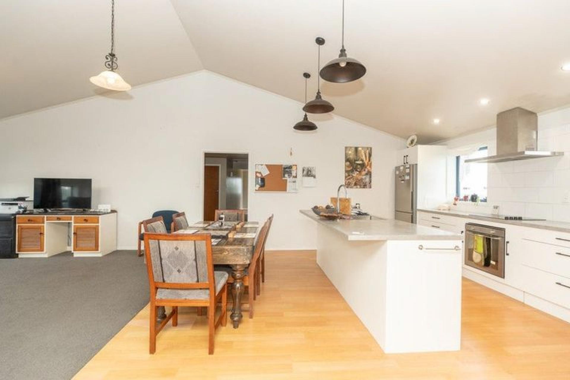 802 Tuhikaramea Road, Ngahinapouri