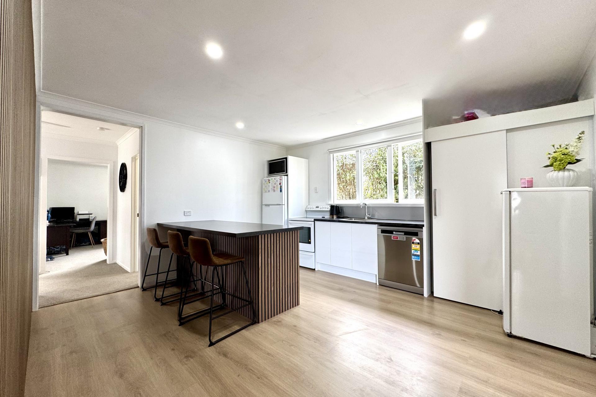 10 Grants Road, Marchwiel