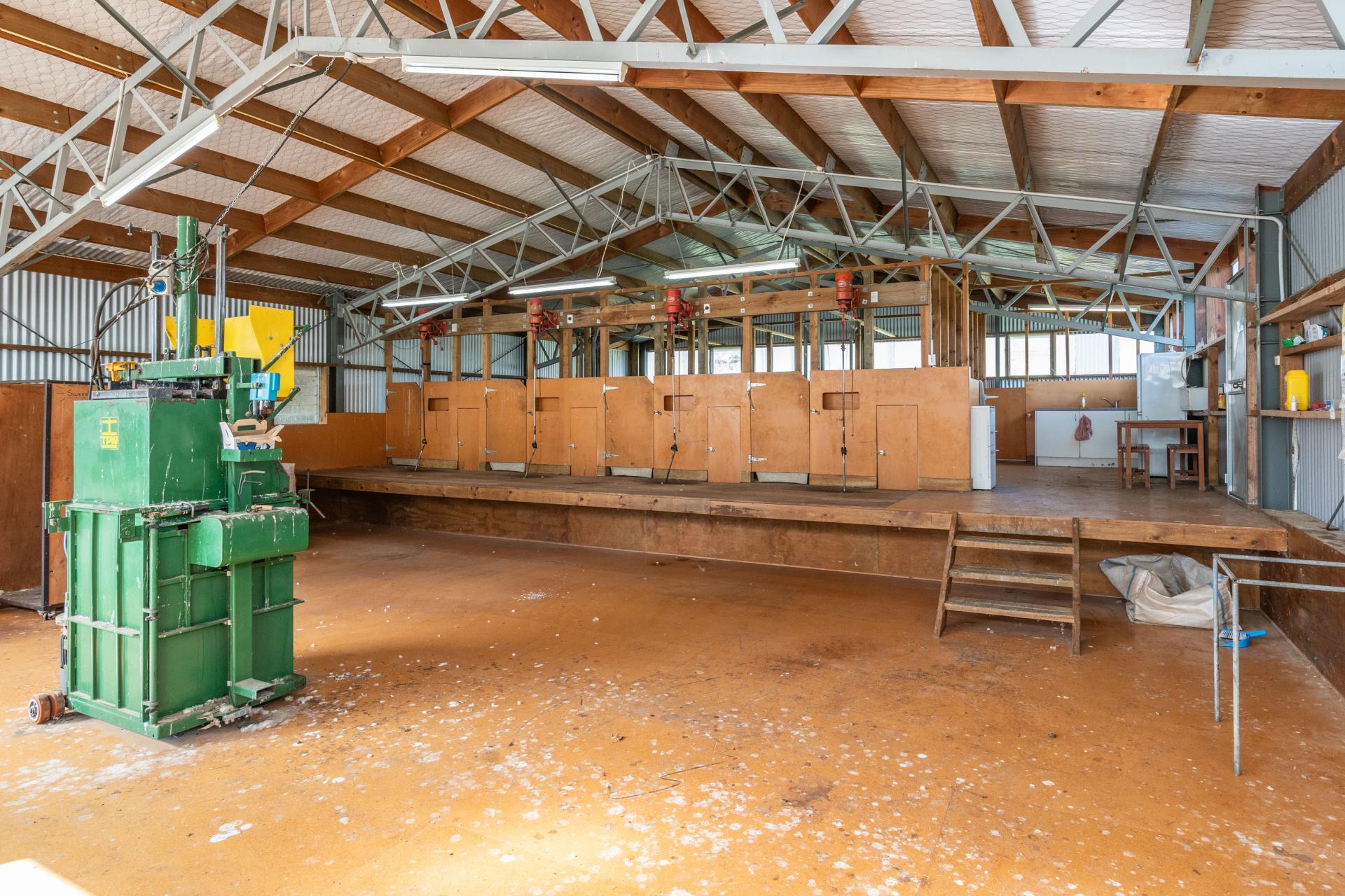 1246 Leader Road West, Waiau