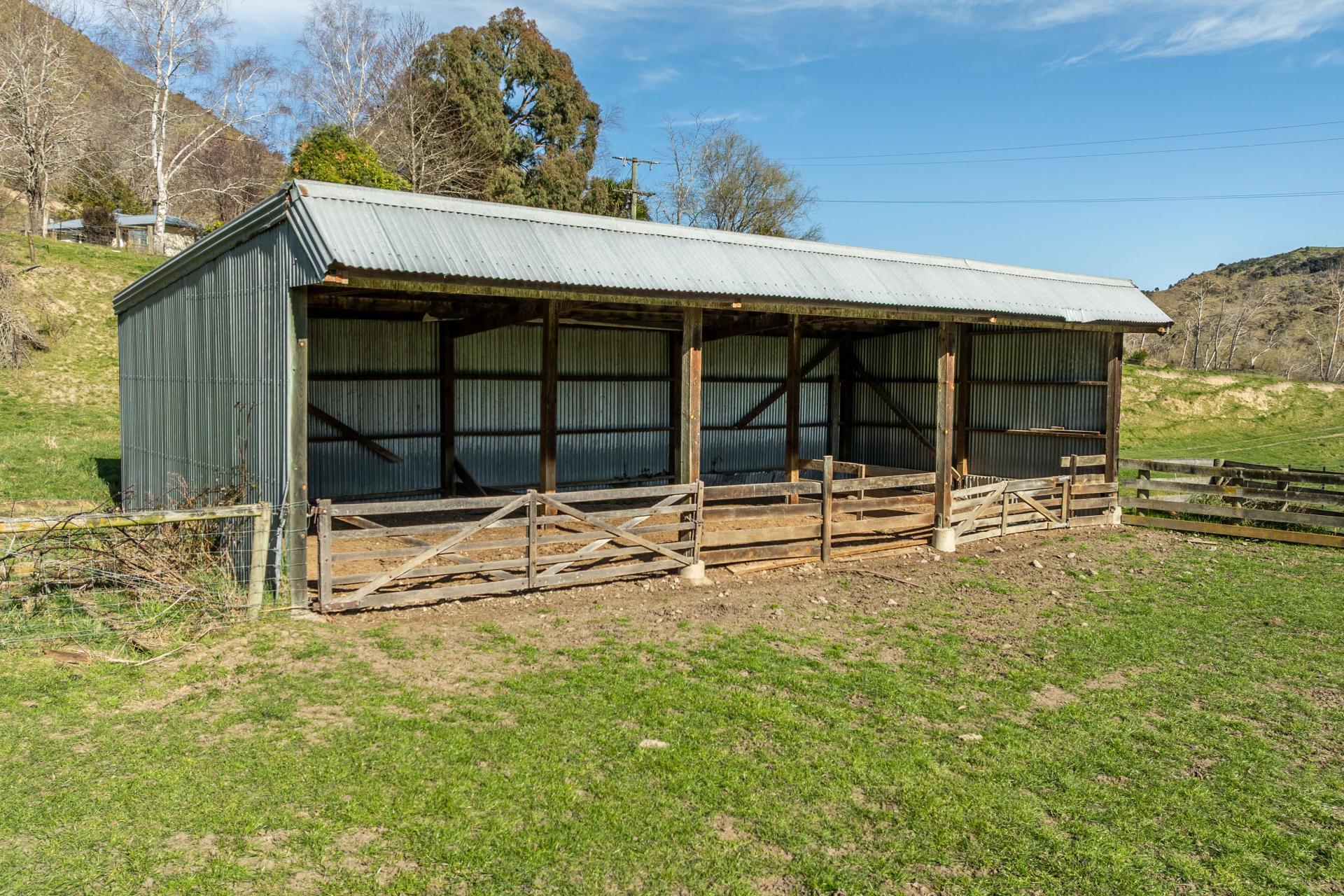 1246 Leader Road West, Waiau