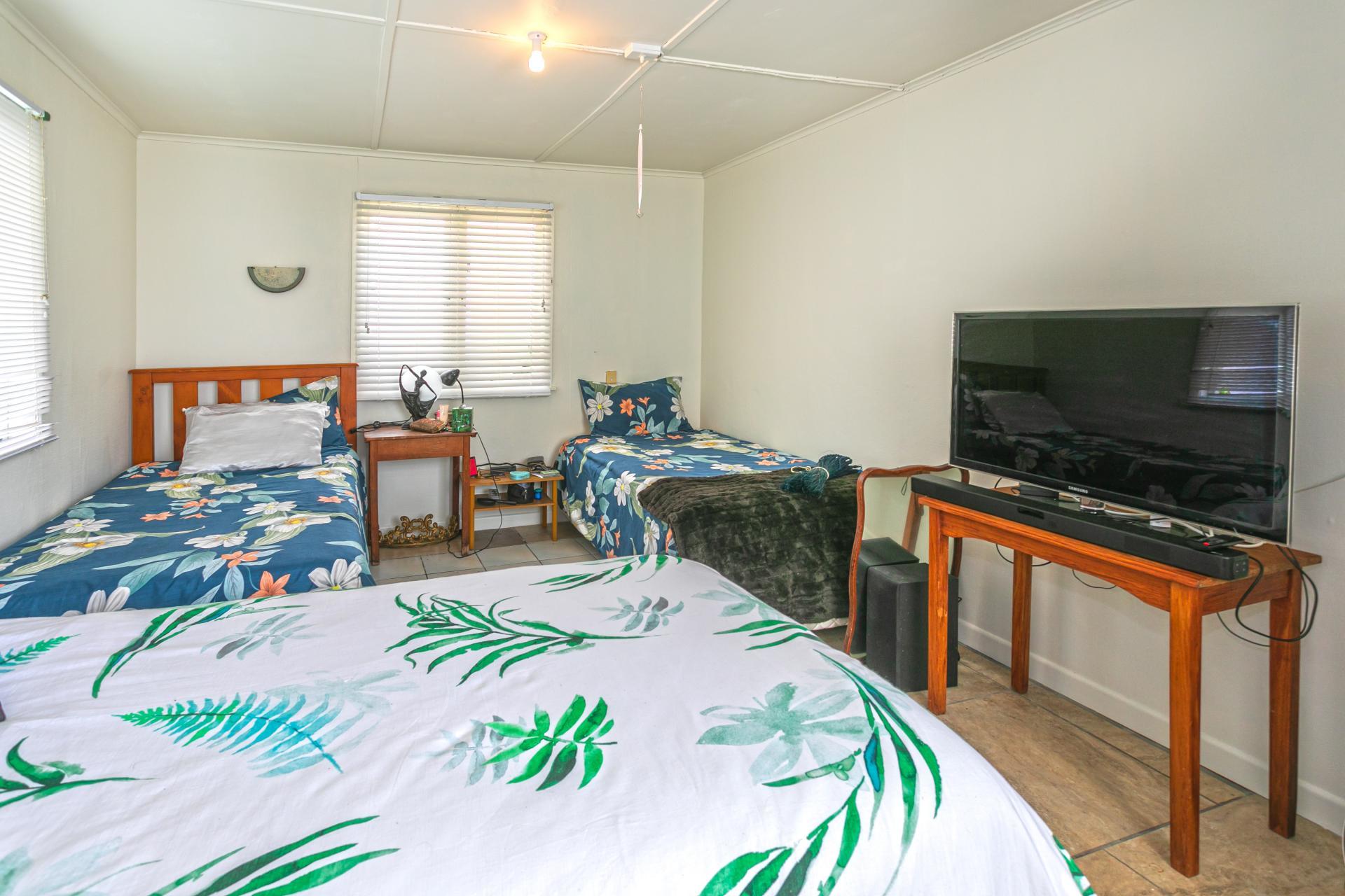 114 Fenton Street, Thames