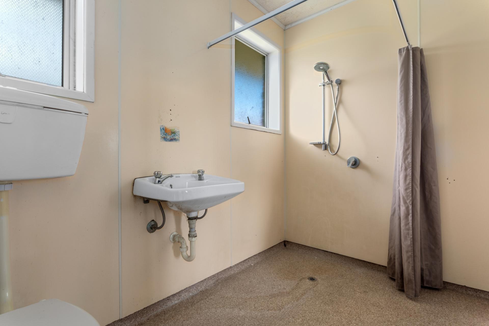 12 Howell Road, Taneatua