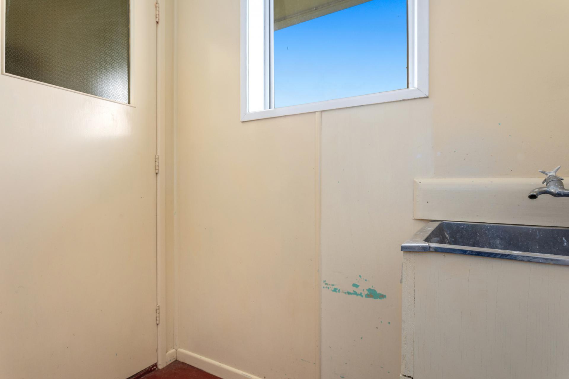 12 Howell Road, Taneatua