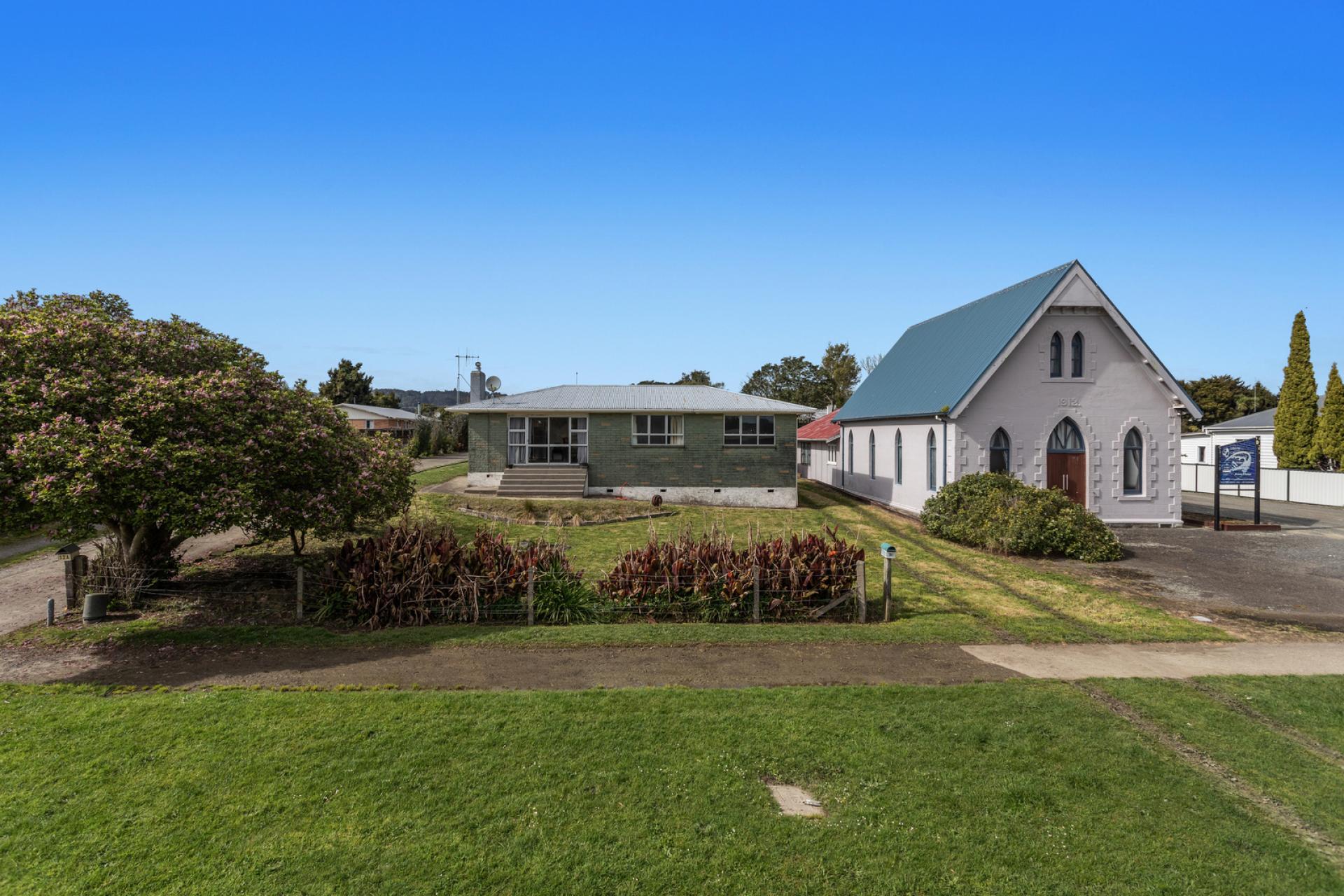 12 Howell Road, Taneatua