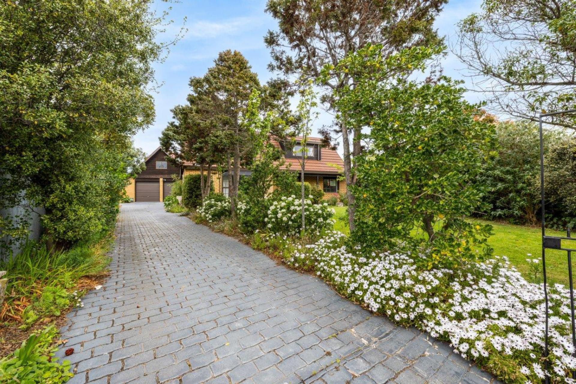 44 Seadown Crescent, Amberley