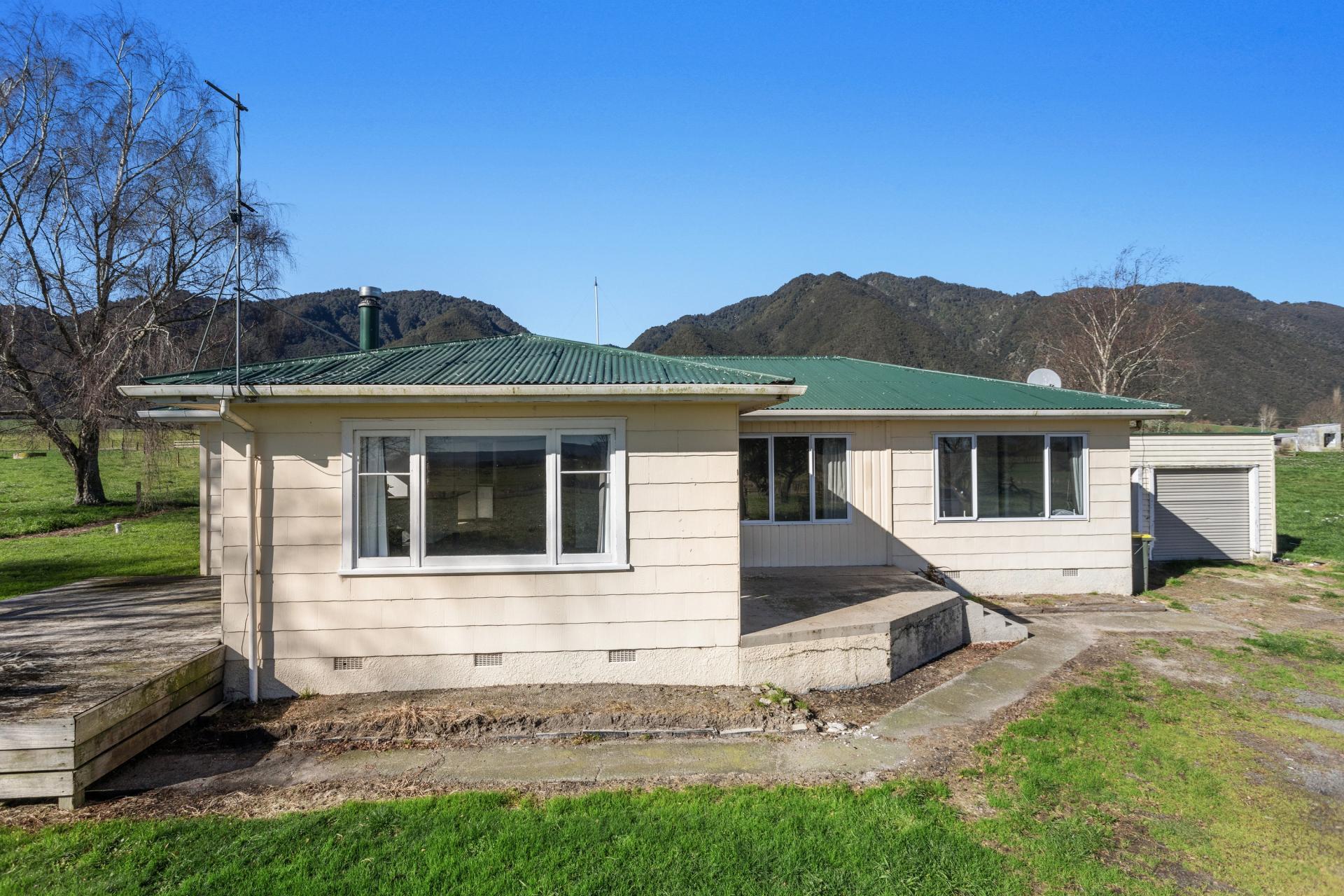 436 Haumea Road and 1035 Troutbeck Road, Galatea