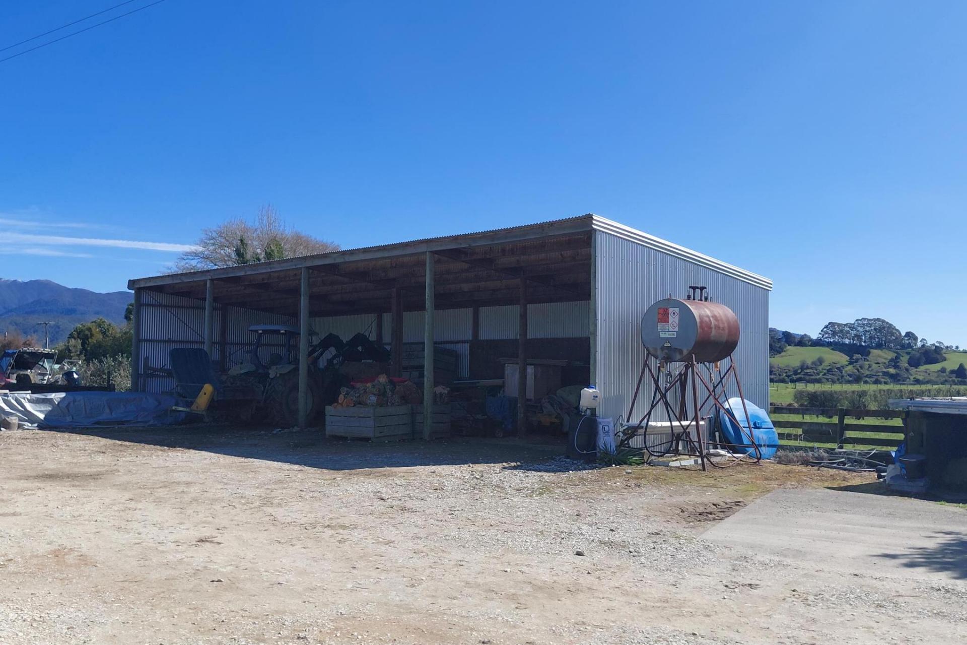 200 Abel Tasman Road, Motupipi
