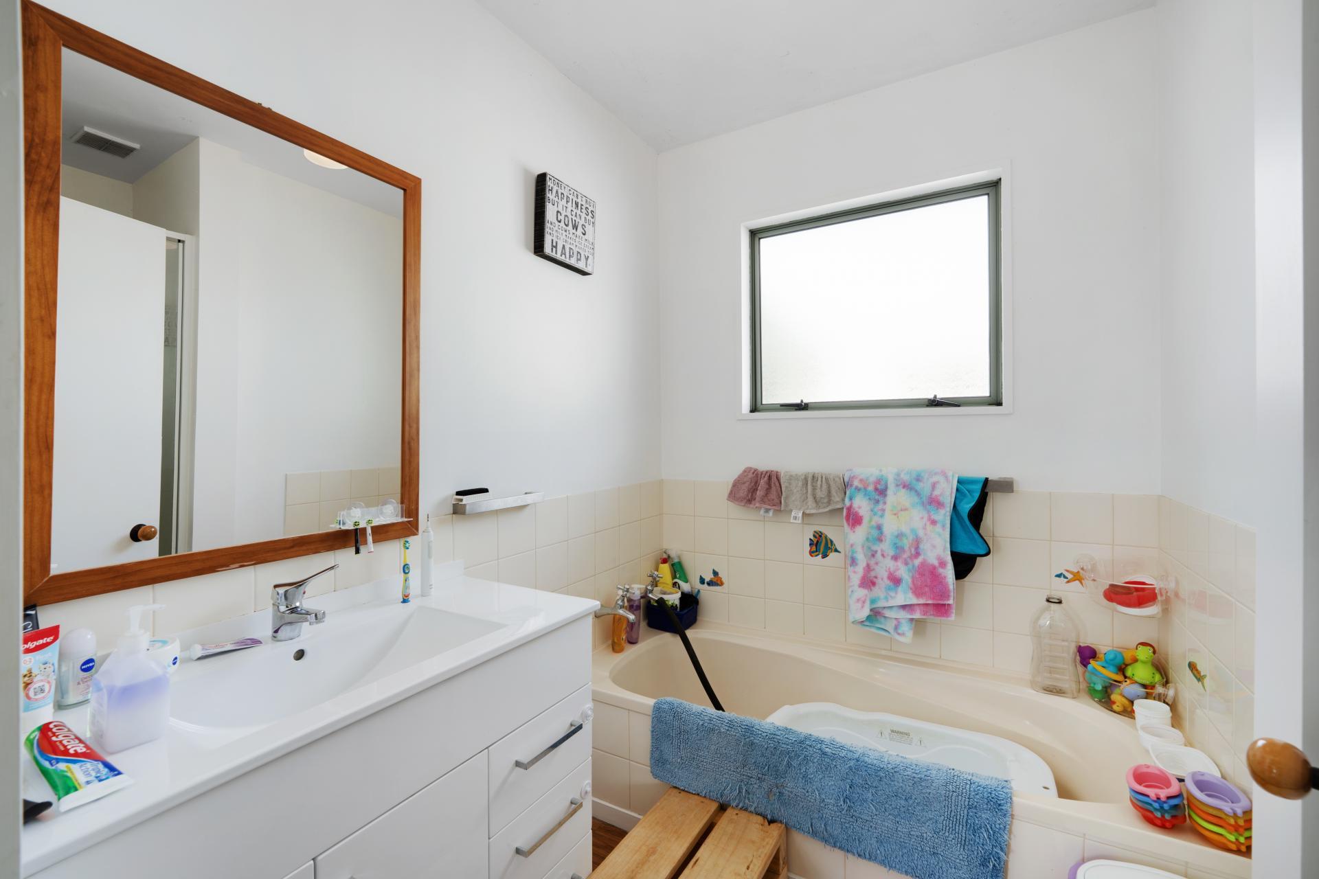373 Camp Hill Road, Rongahere