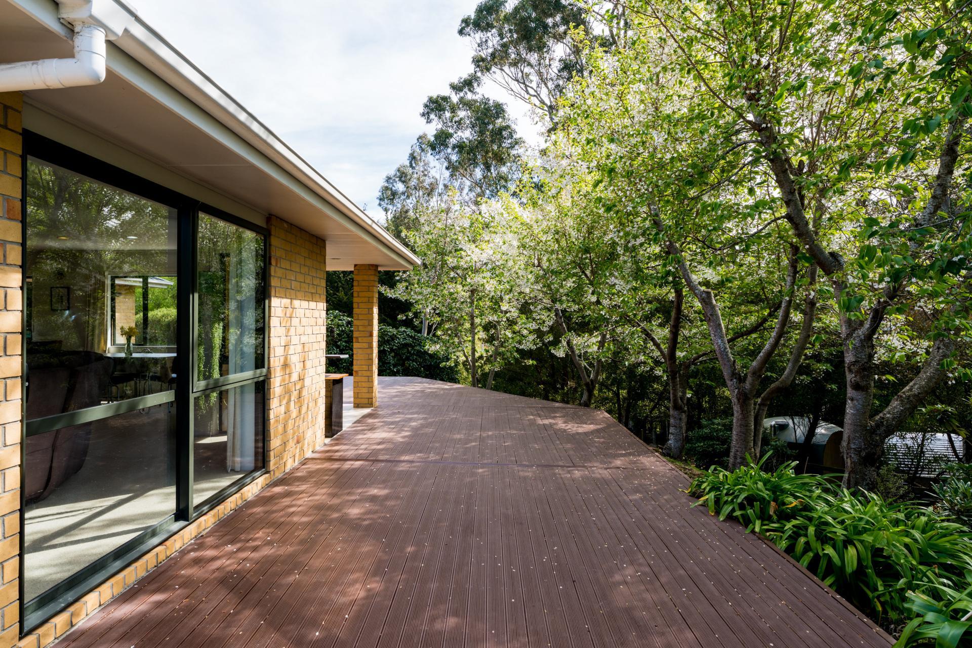 14 Saddle Hill Road, Fairfield