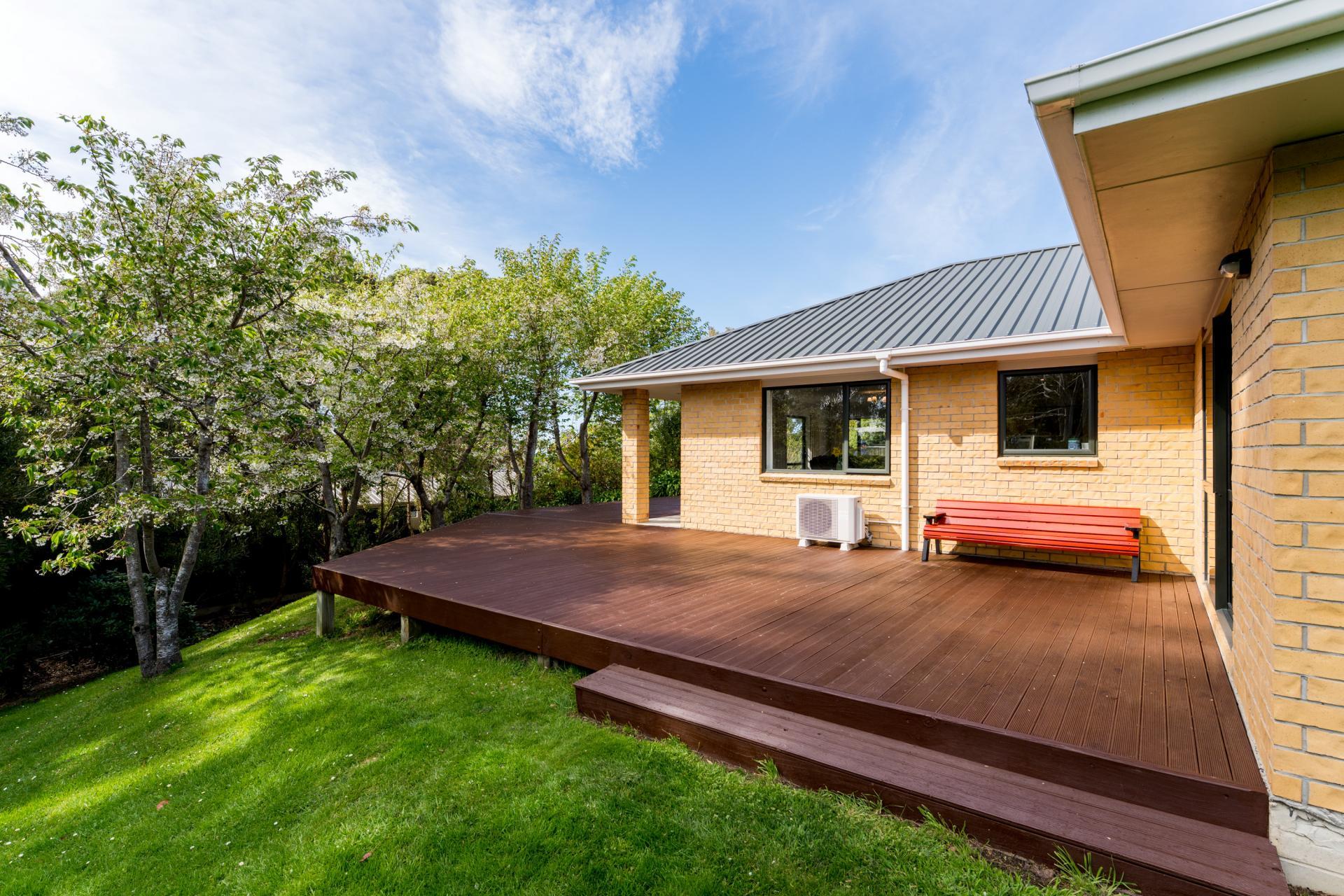 14 Saddle Hill Road, Fairfield