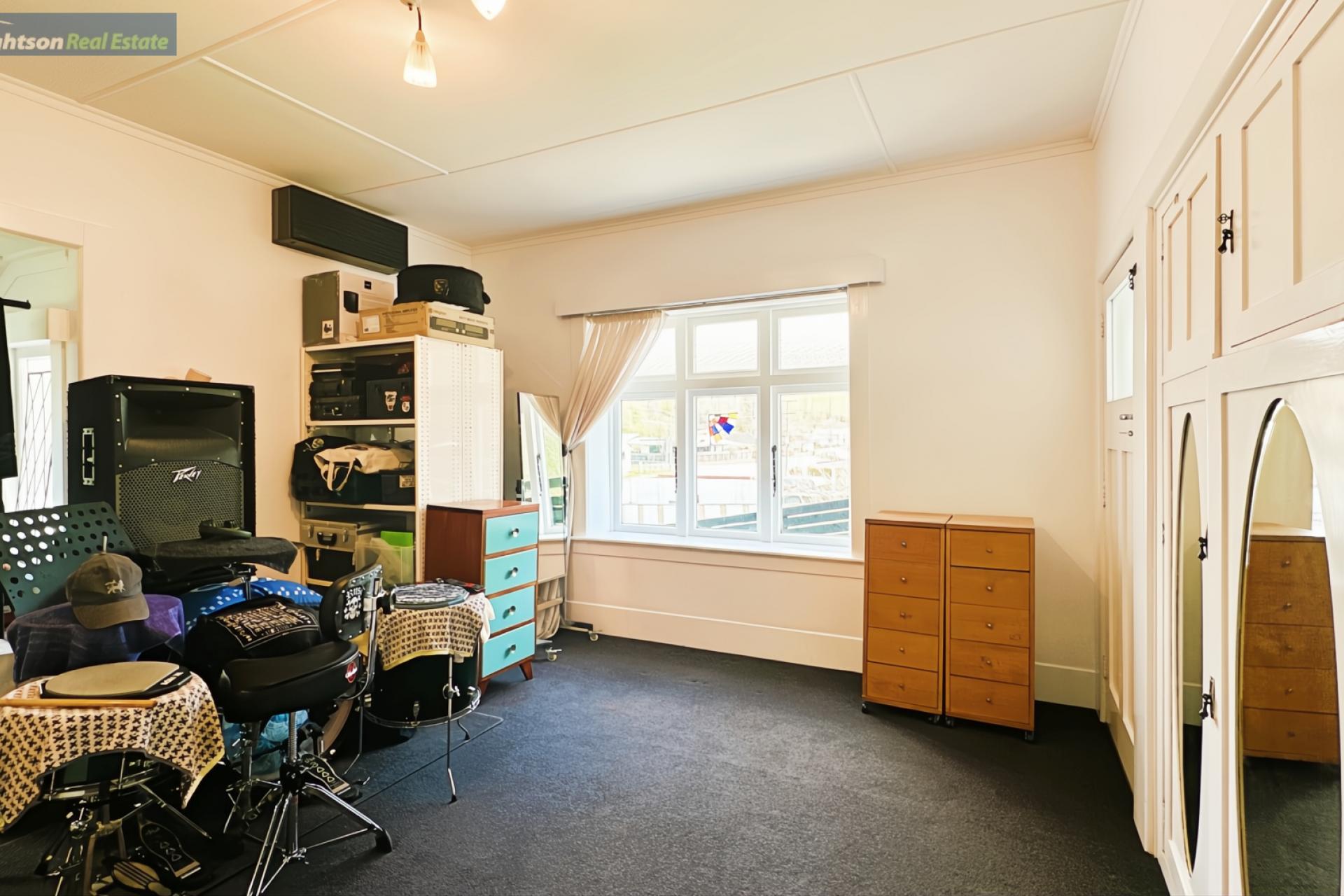 51- 53 Goldfinch Street, Taihape