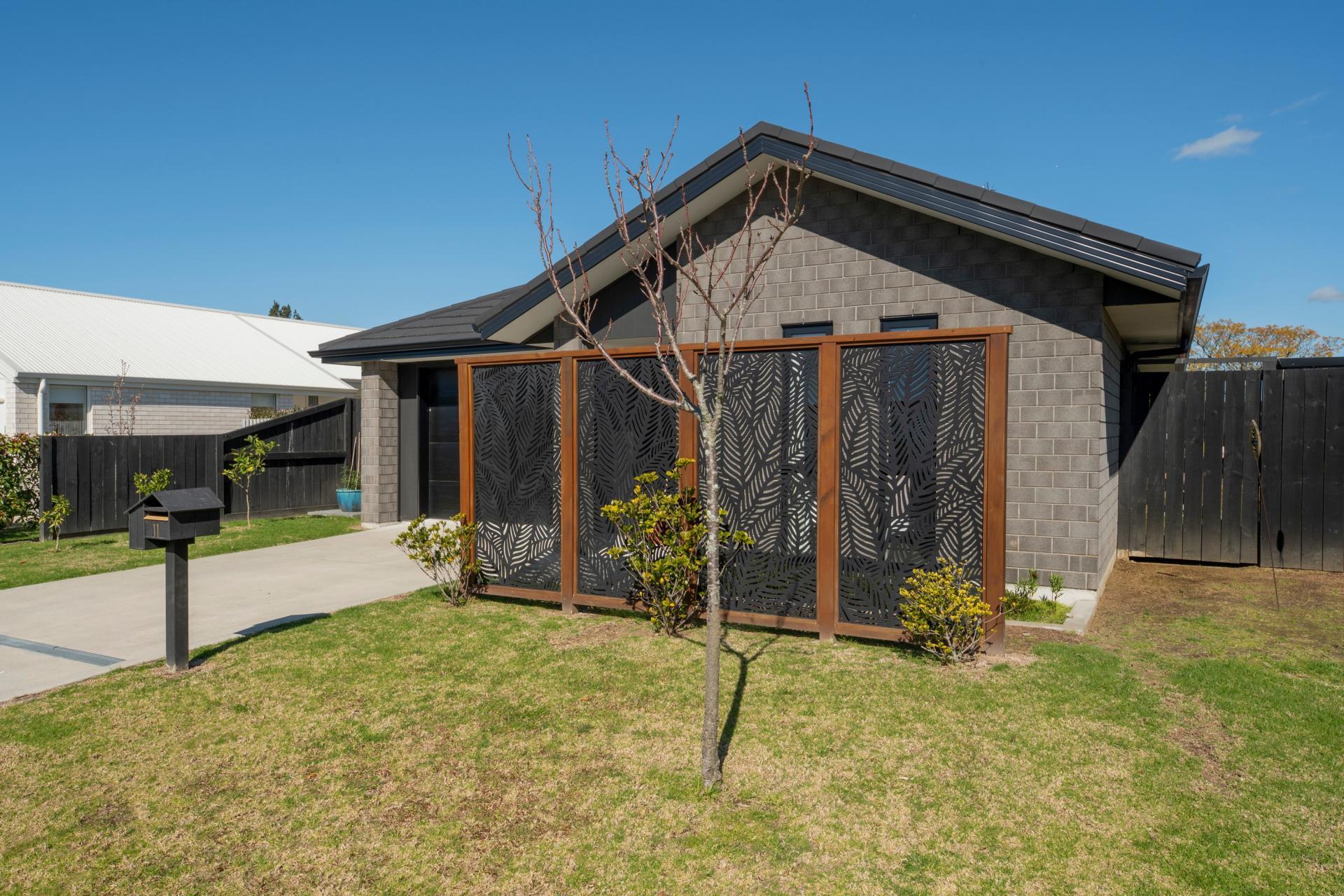 11 Eastbank Drive, Katikati