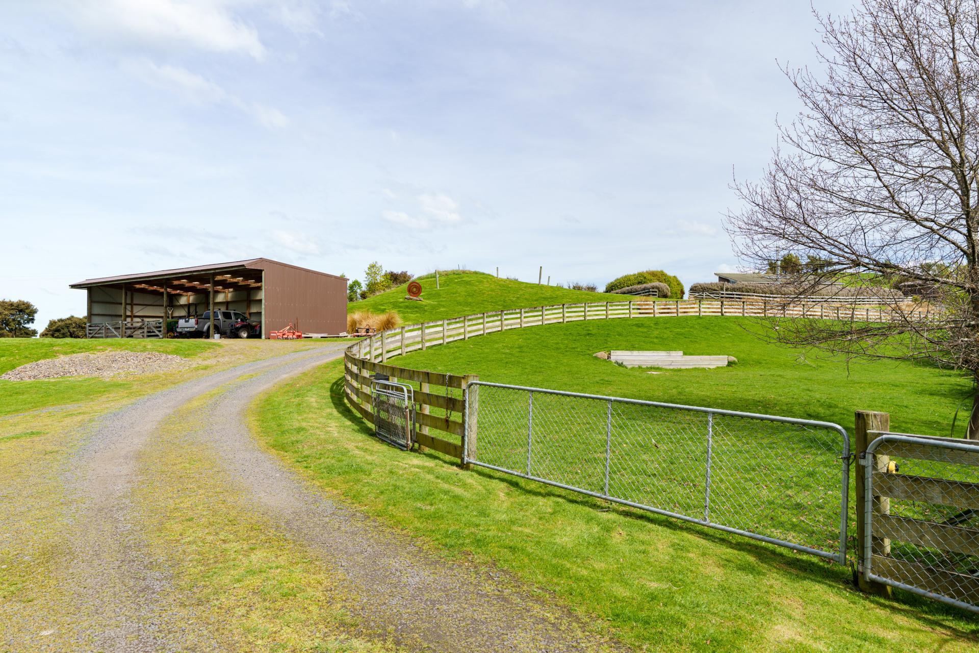 351 Saddle Hill Road, Scroggs Hill