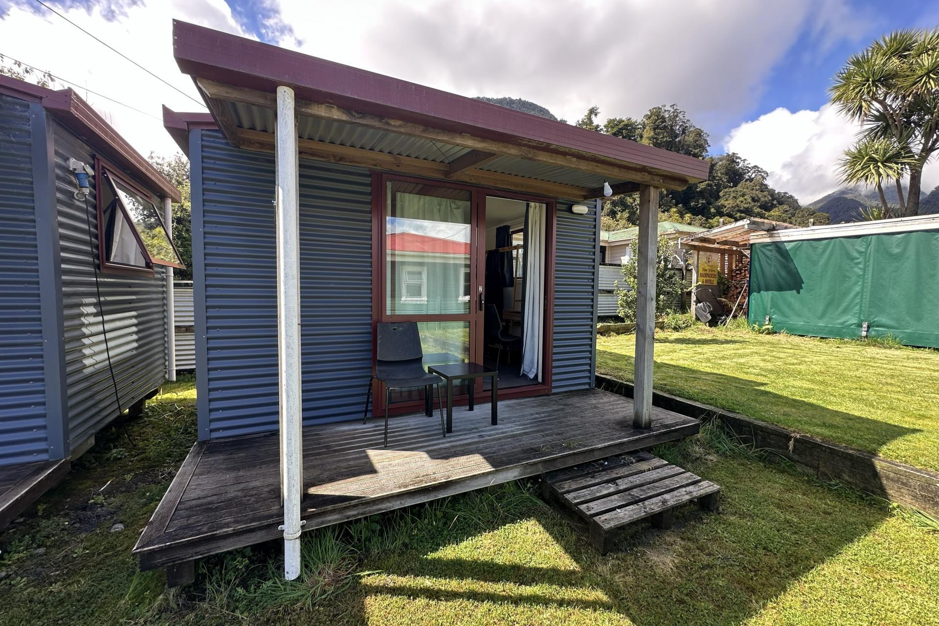20 Cron Street, Franz Josef