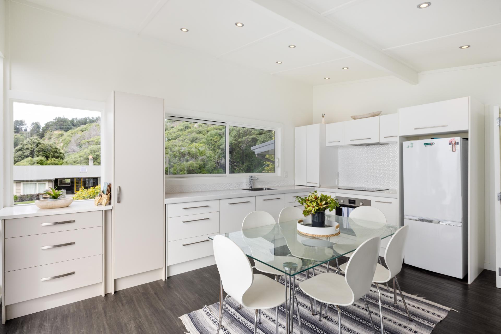16 Cathedral Road, Gore Bay