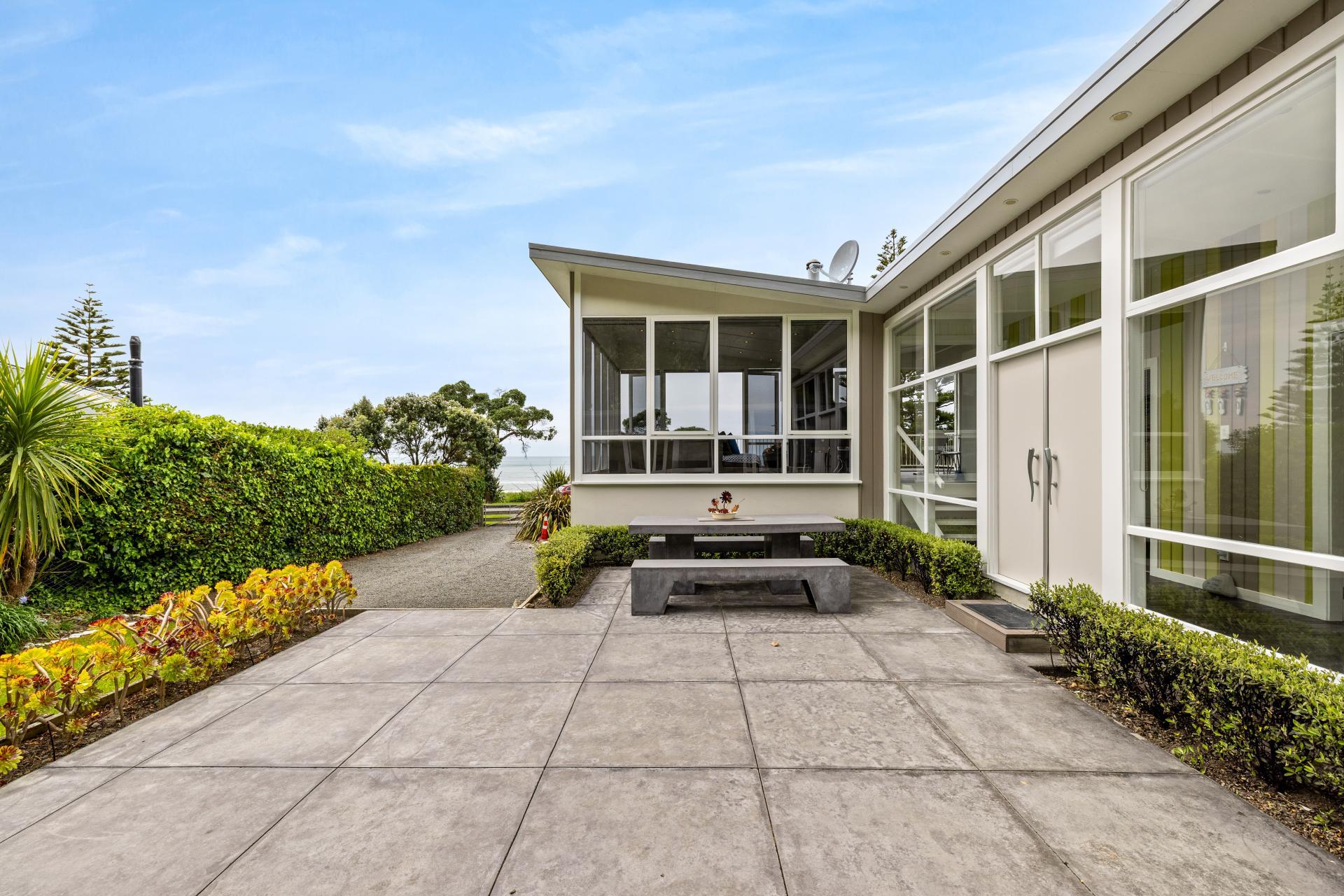 16 Cathedral Road, Gore Bay