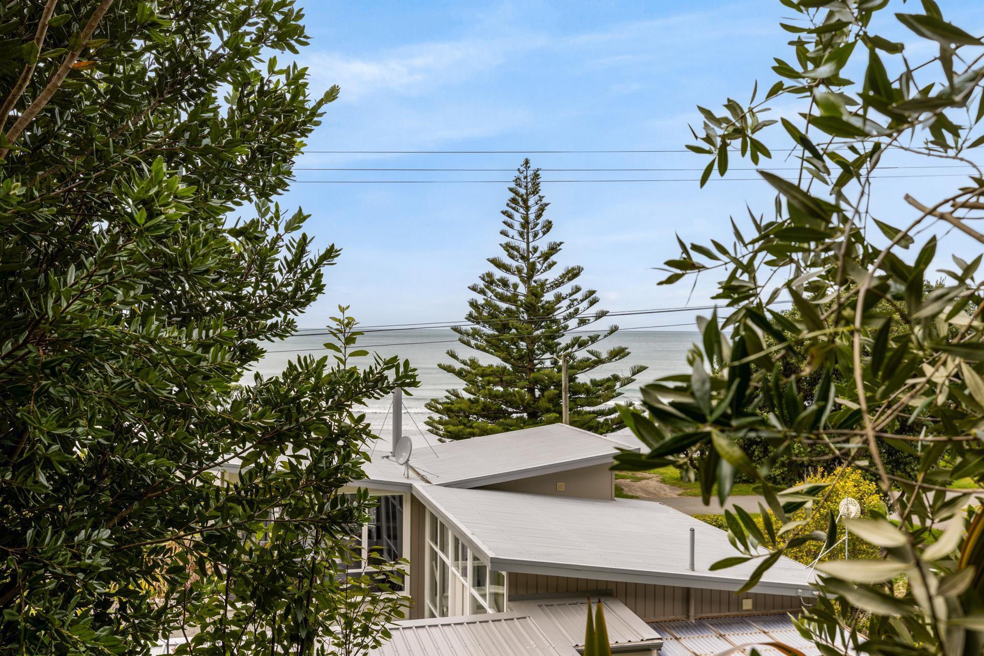 16 Cathedral Road, Gore Bay